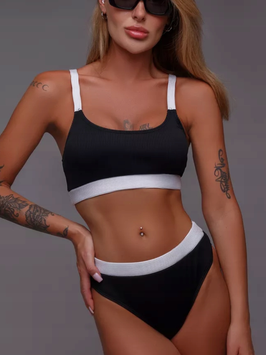 STRÓJ KĄPIELOWY DWUCZĘSCIOWY BIKINI SZEROKIE RAMIĄCZKA WYSOKIE MAJTKI / L Model STR19