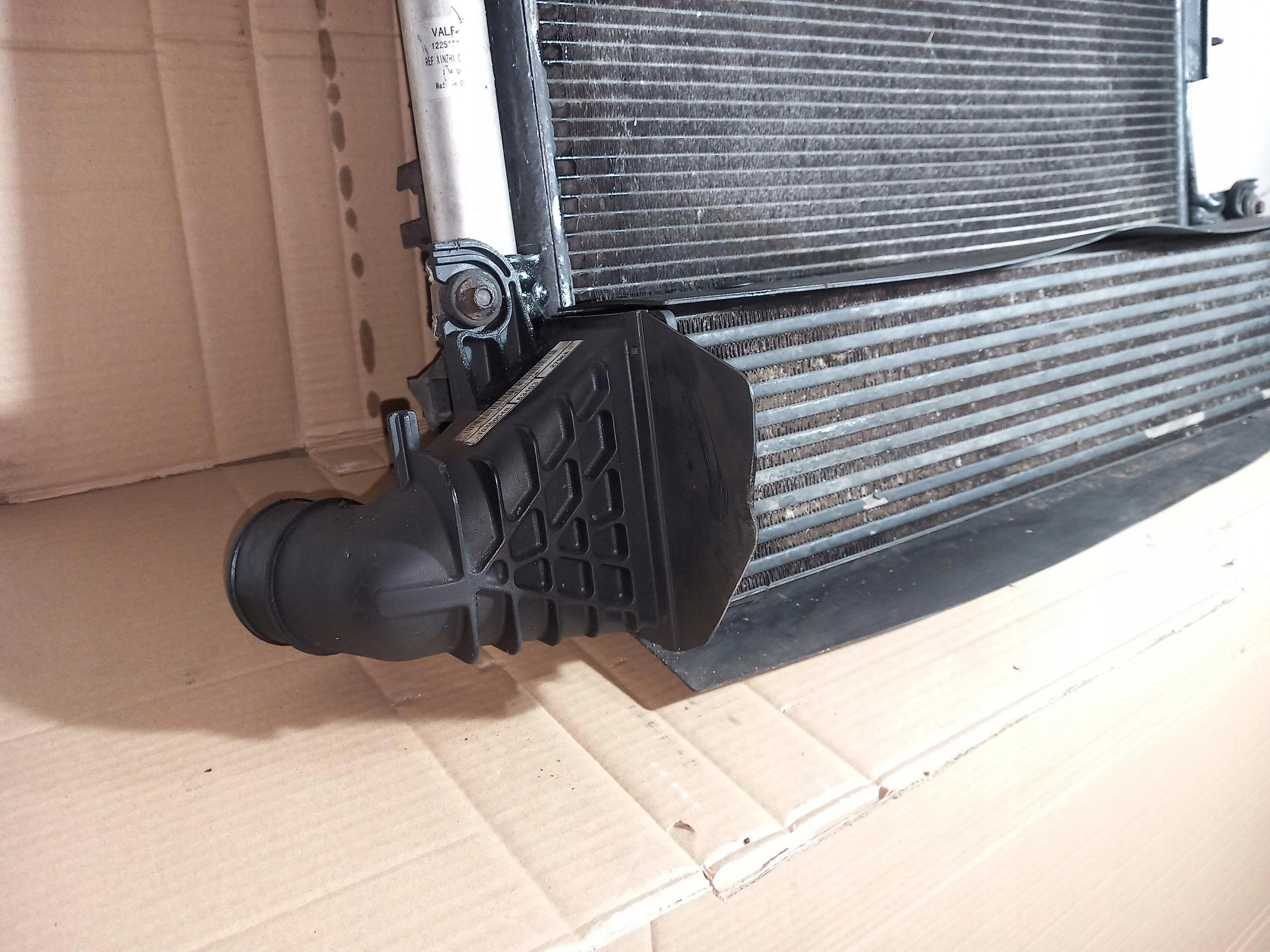 KOMPLET chladiče ventilátor CHRYSLER 300C 3.0 CRD 04598001AG