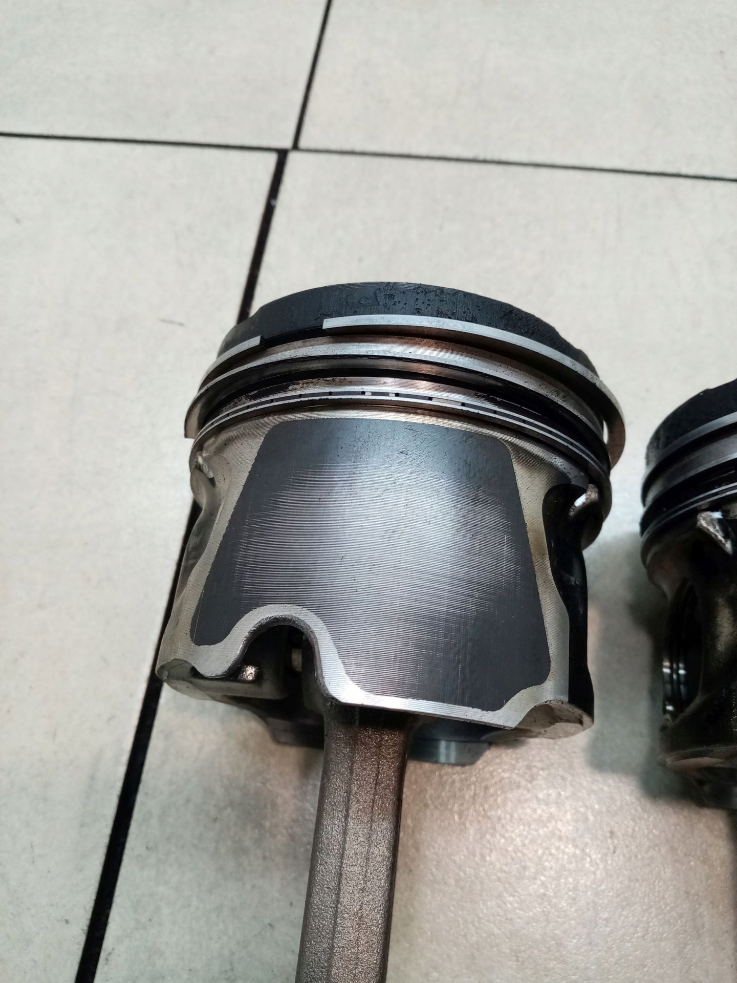 piston connecting rod VOYAGER IV 2.5 CRD 2090F