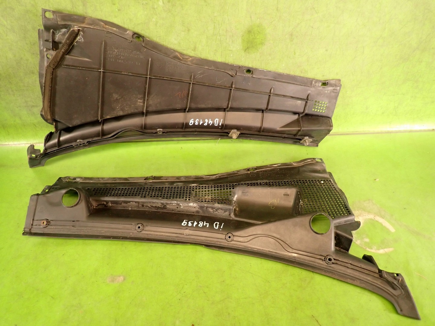 Podszybie FORD ESCAPE I 05r YL84-7802223-AKW 2L84-7802222-AKW Numer katalogowy oryginału YL84-7802223-AKW 2L84-7802222-AKW