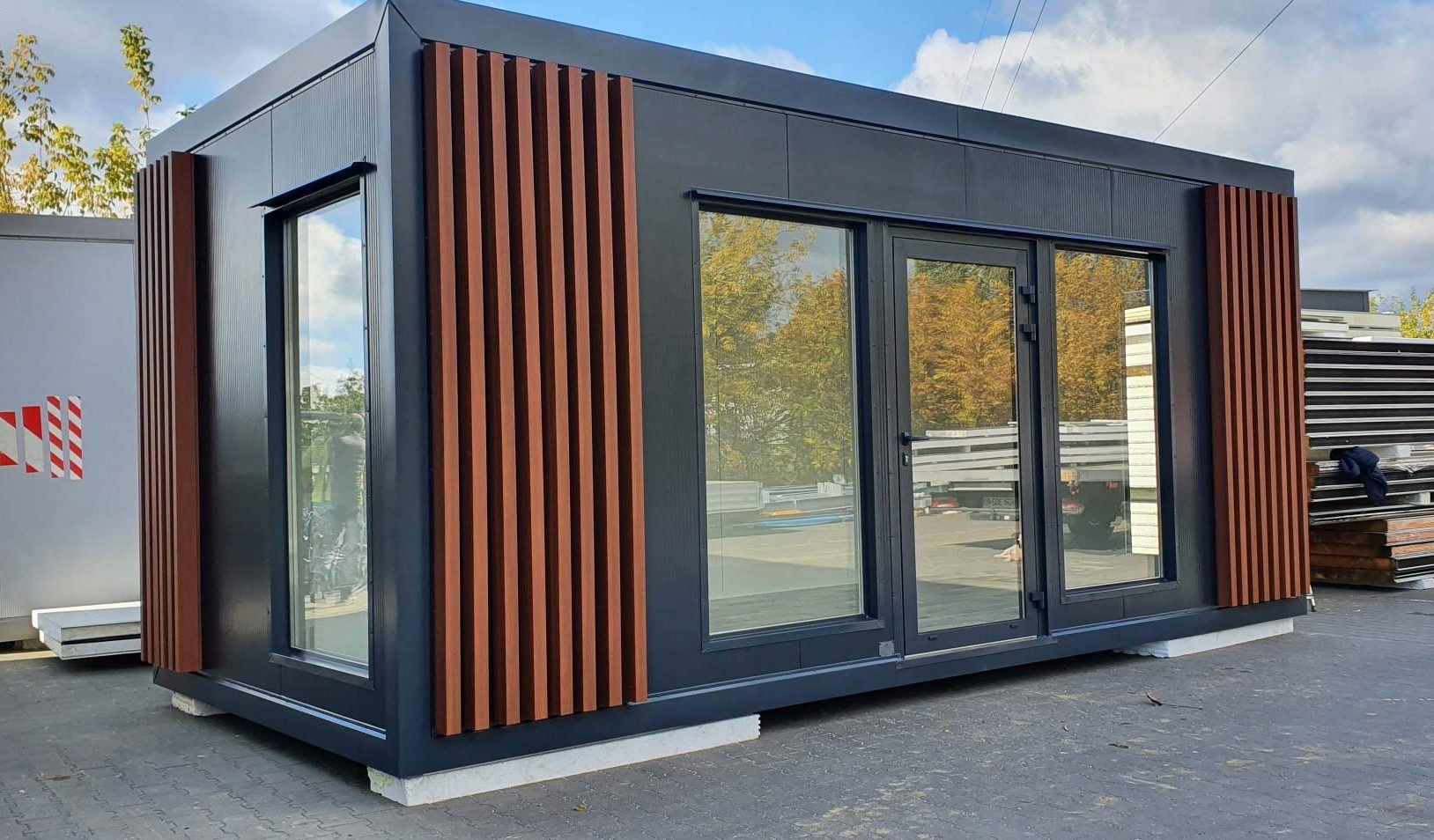 PAWILON HANDLOWY KOMIS SKLEP KIOSK KONTENER 6,2x 3 Marka inny