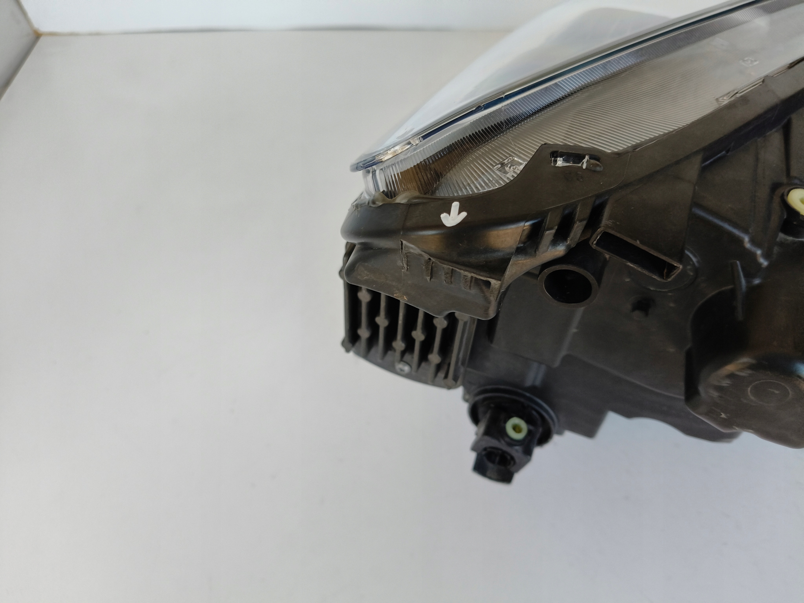 light left REFLEKTOR FORD KUGA MK3 19- FULL LED