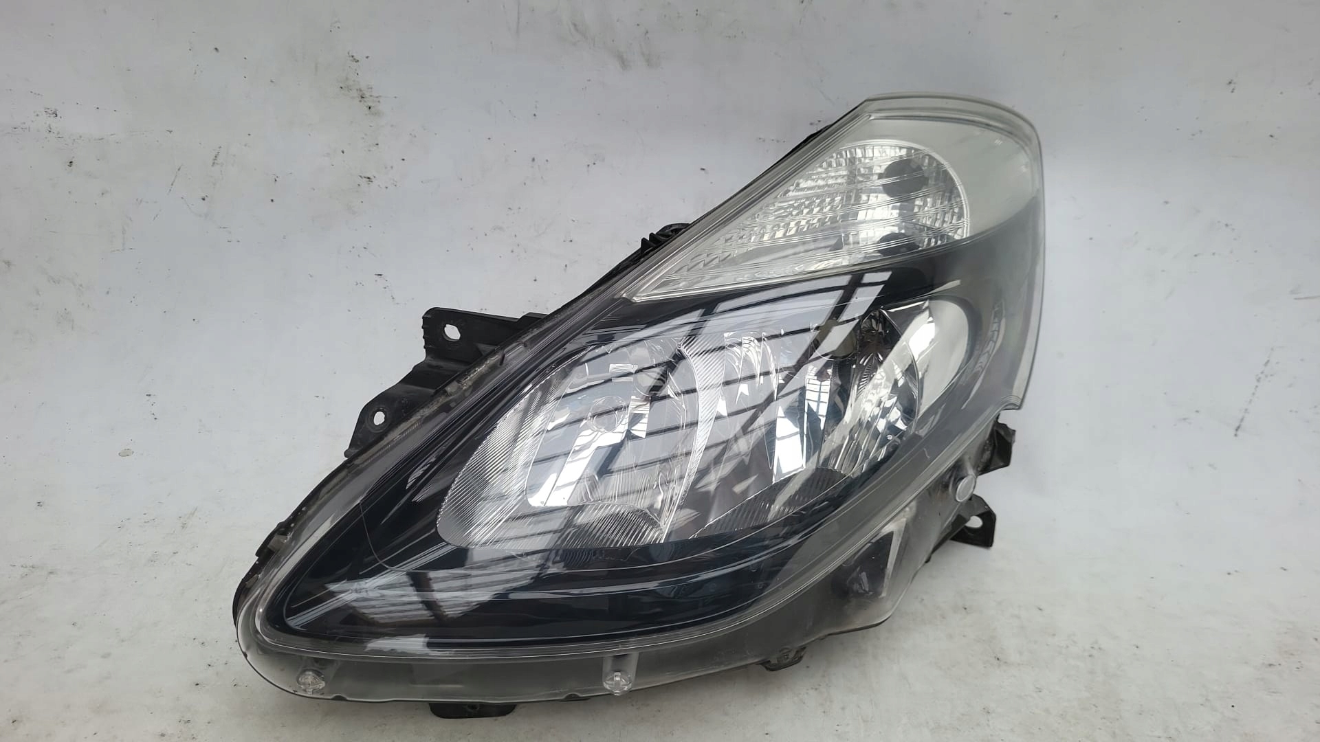 RENAULT CLIO III LIFT 09- light left front front 260605550R