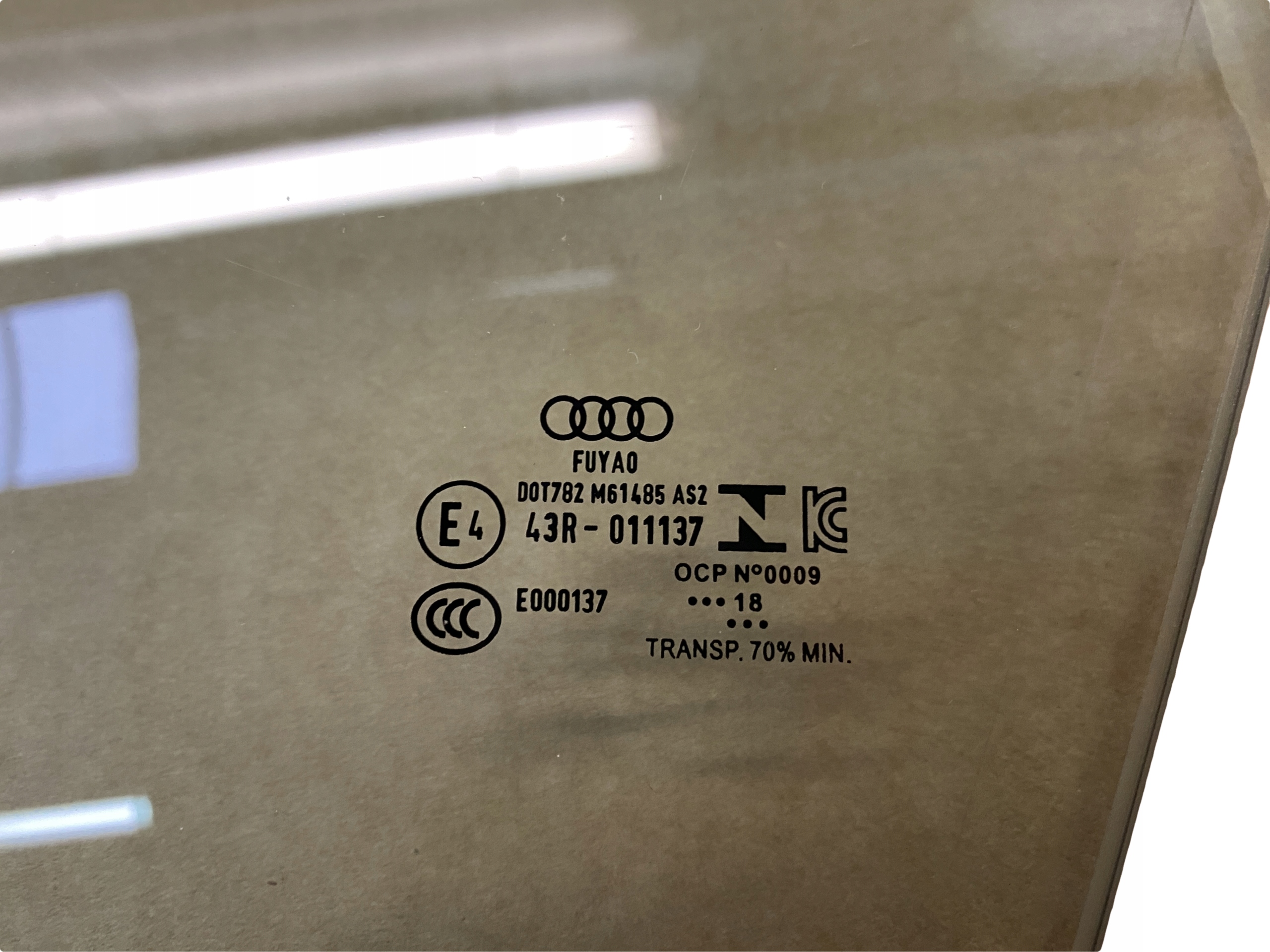 AUDI A6 4K C8 OKNO levá předek 2018R