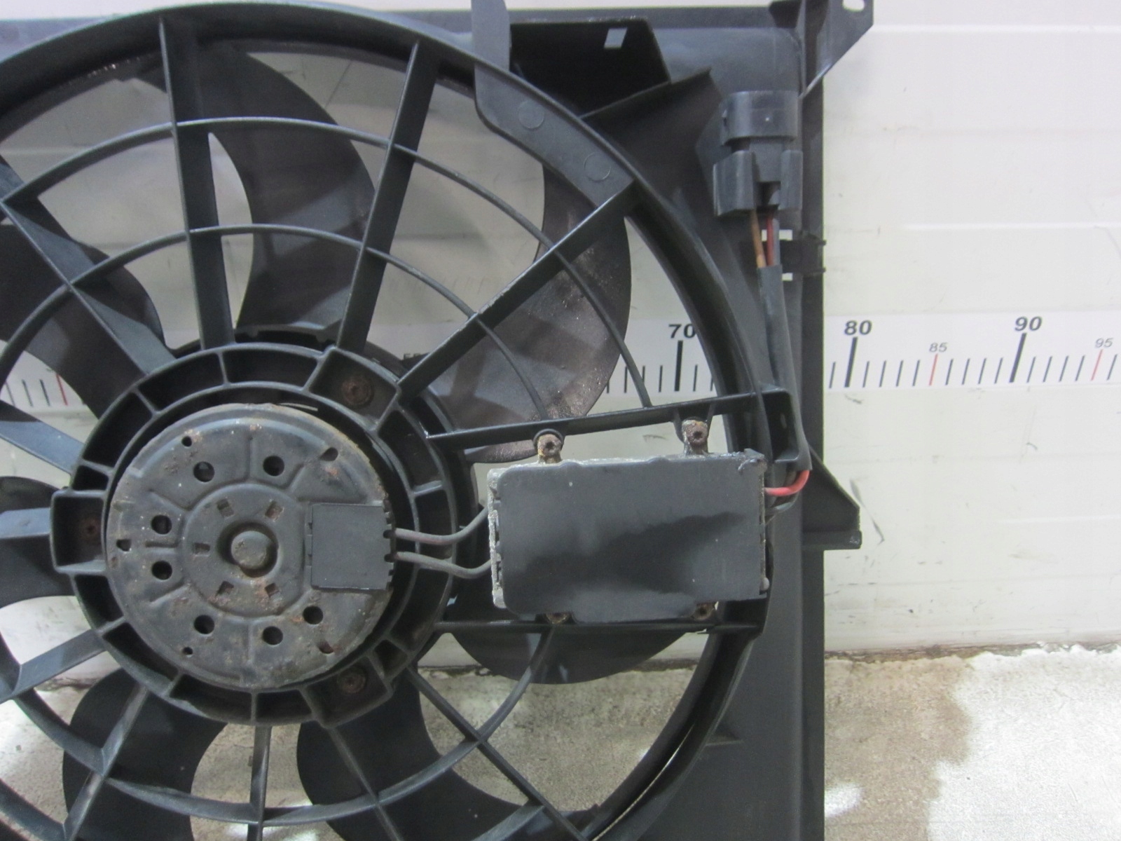 BMW 3 E46 N42 N46 M52 M54 obal ventylátora ventilátor vrtule 7561757