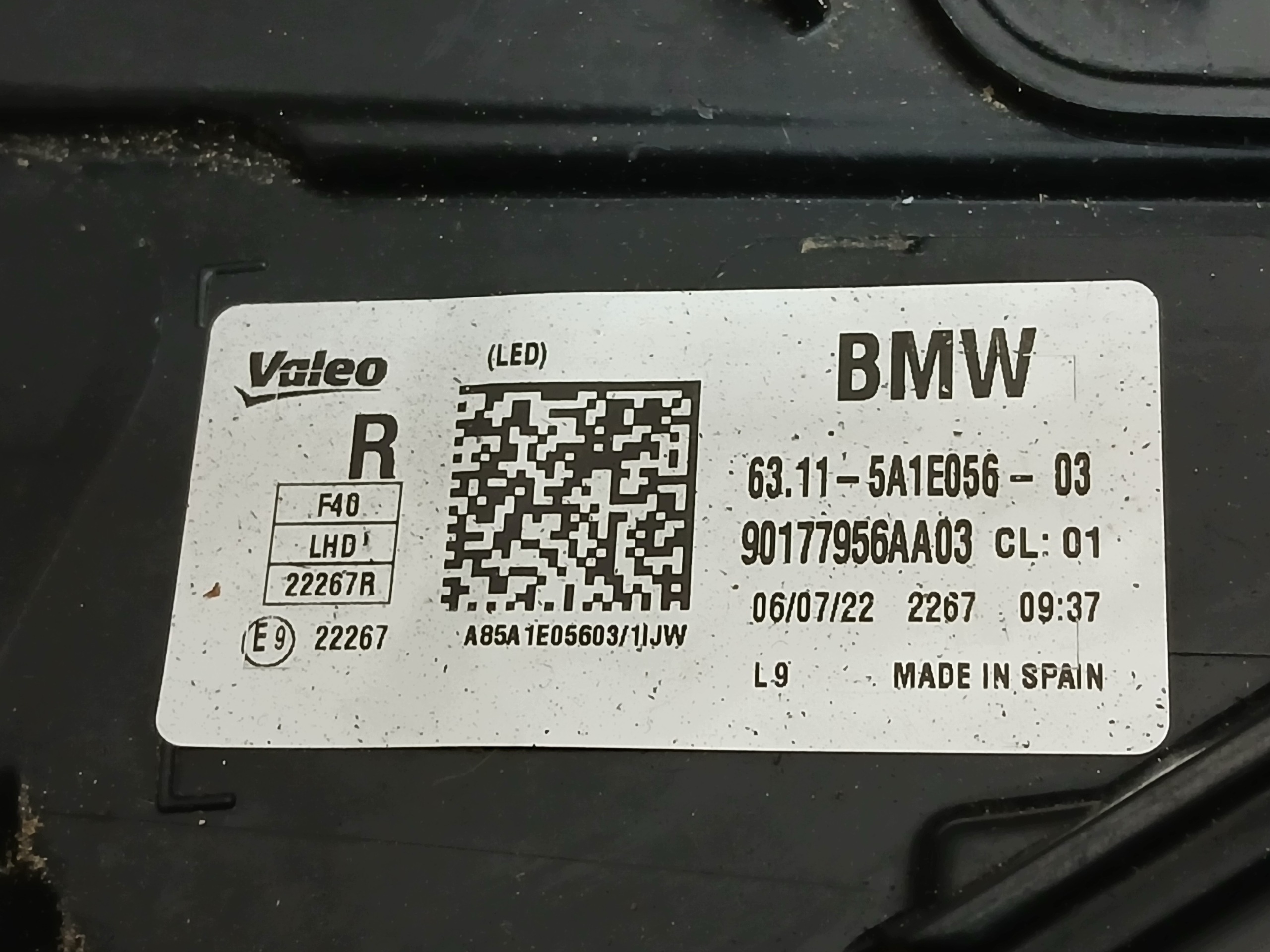 light front right BMW and 1 F40 FULL LED 6311-5A1E56-03