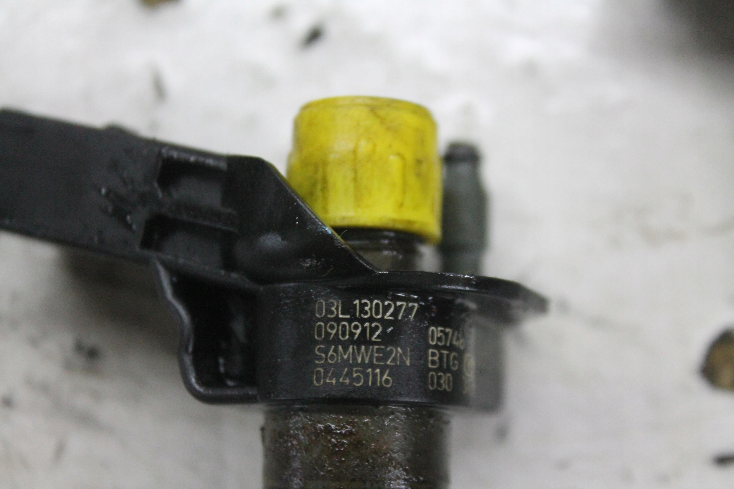 nozzle injector 03L130277 SEAT EXEO 2.0 TDI 08-13