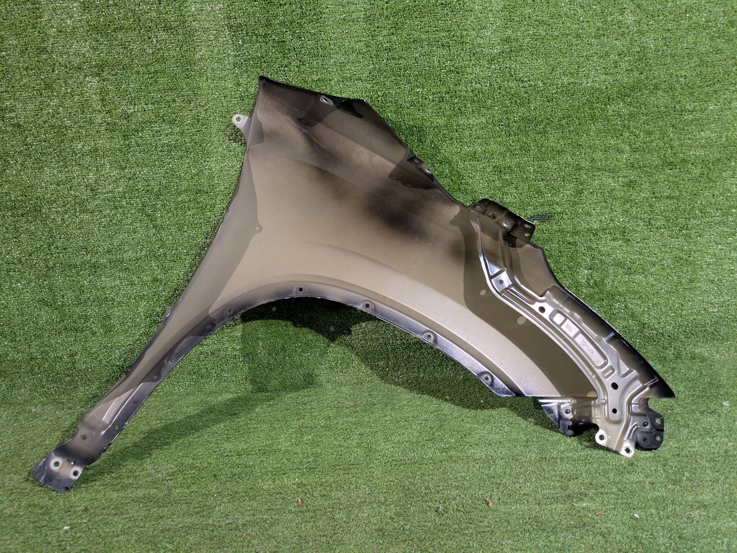 fender front left front TOYOTA HIGHLANDER IV 19- NR.615
