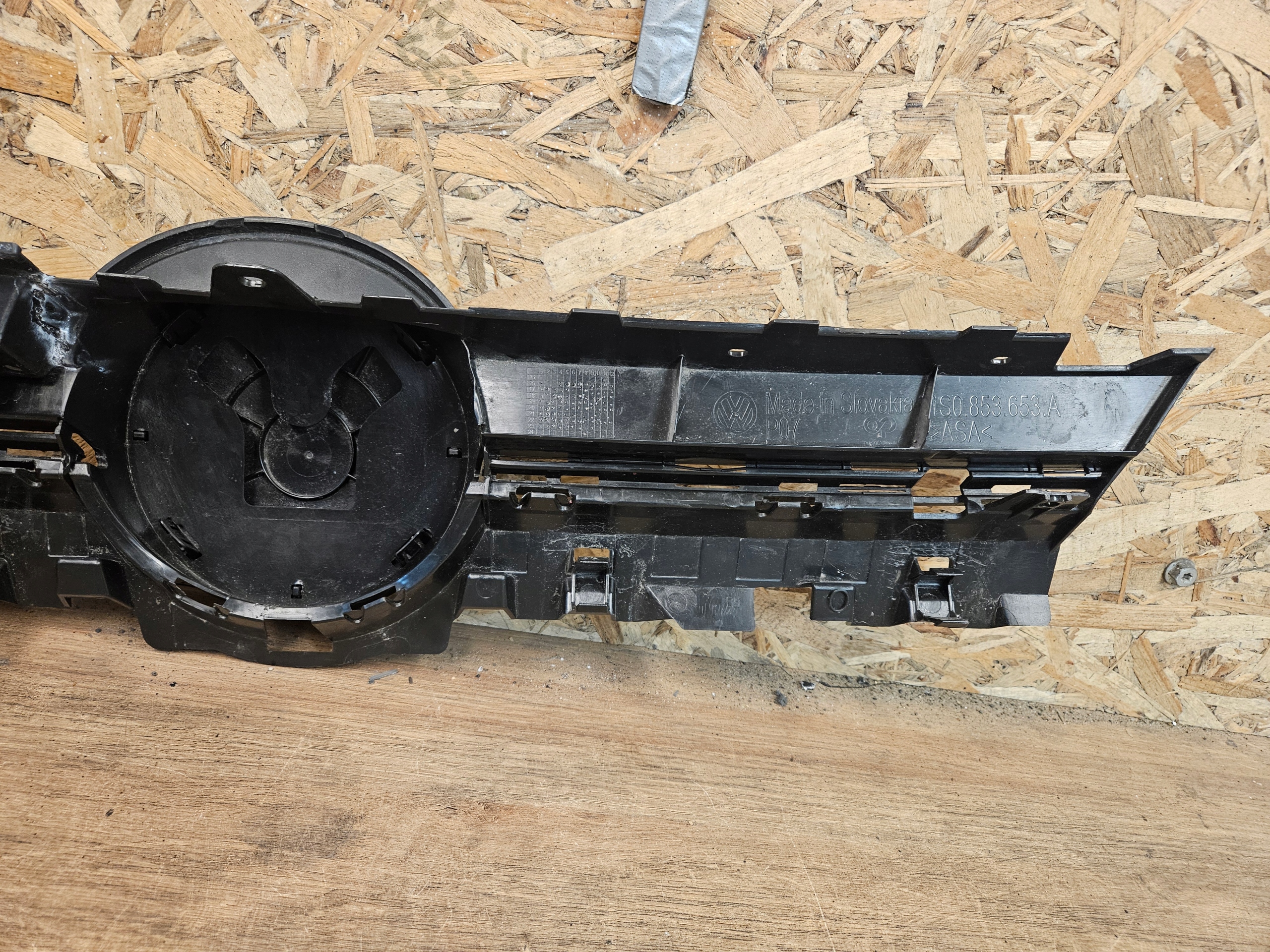 VW 1S0 Kühlergrill FRONTGRILL Kühlergitter 1S0853653AV - Thumbnail 3