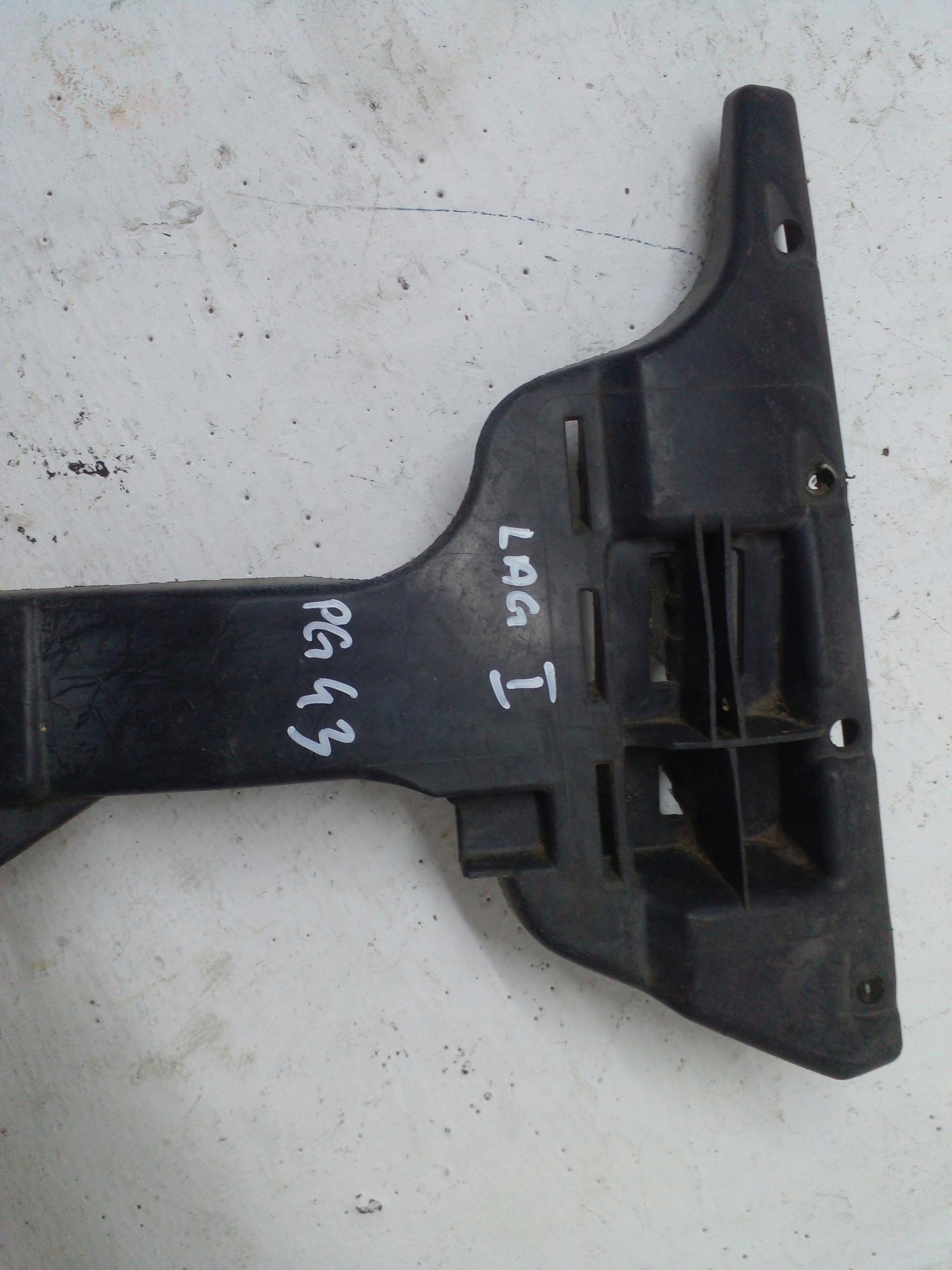 bumper bracket left front RENAULT LAGUNA and 94-00 7700821501