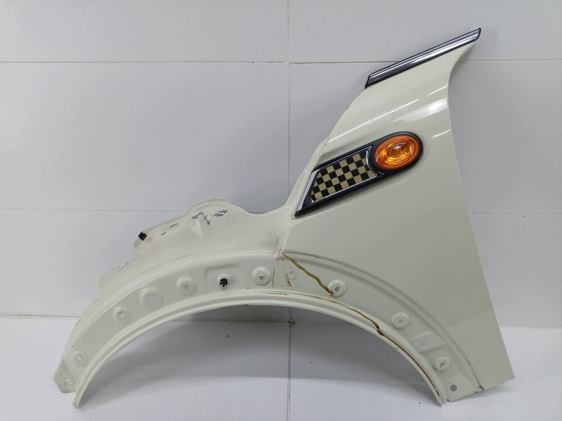fender front left side Mini Cooper 2 facelift R56 2011