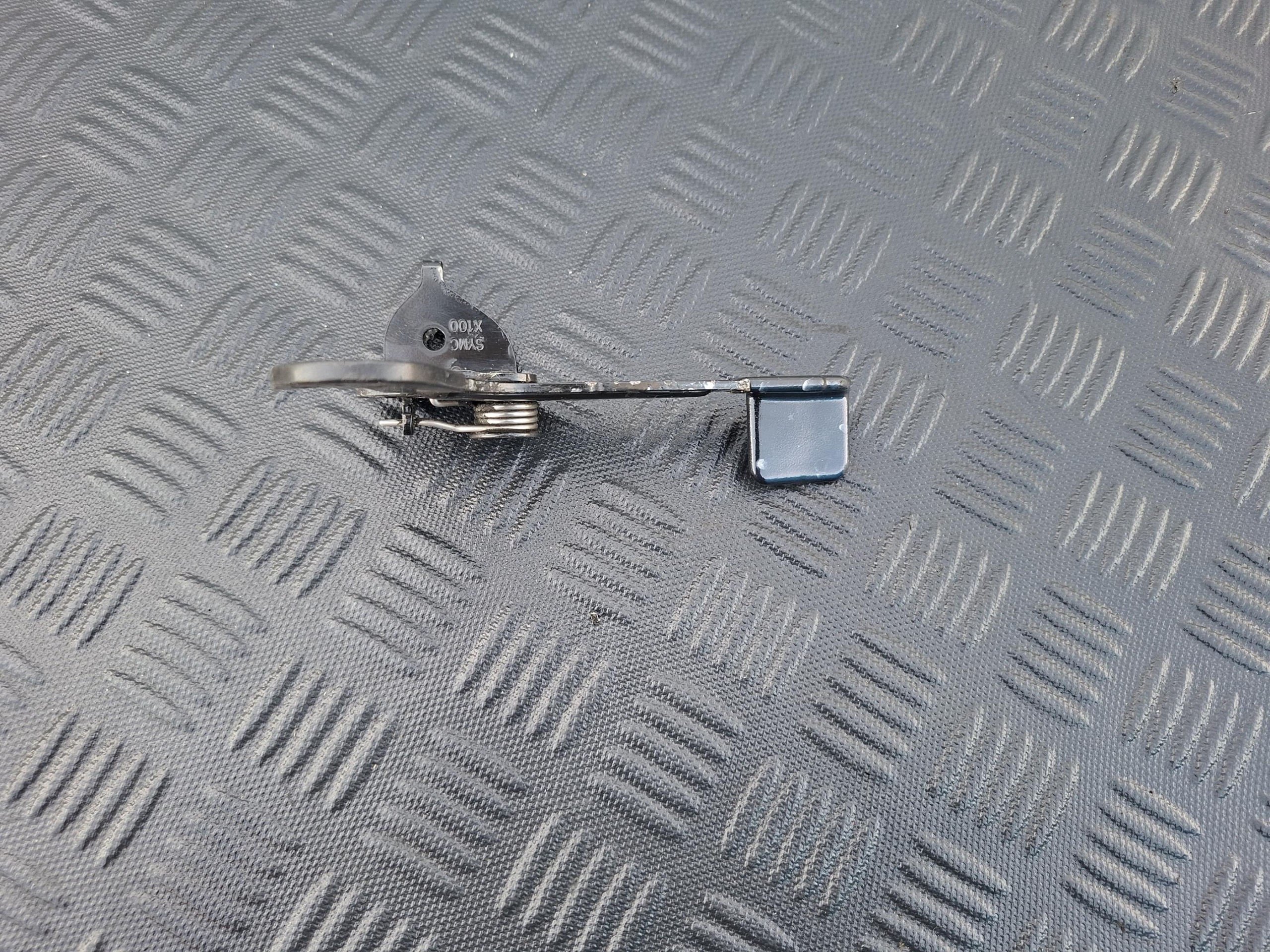 lock RYGIEL bonnets SSANGYONG KORANDO IV 4 C300