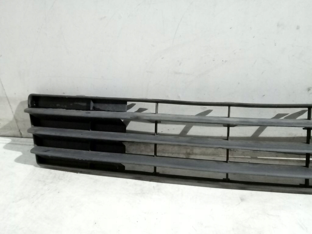 Suzuki Swift lV Lüftungsgitter mitte der Stoßstange 71721-463J00