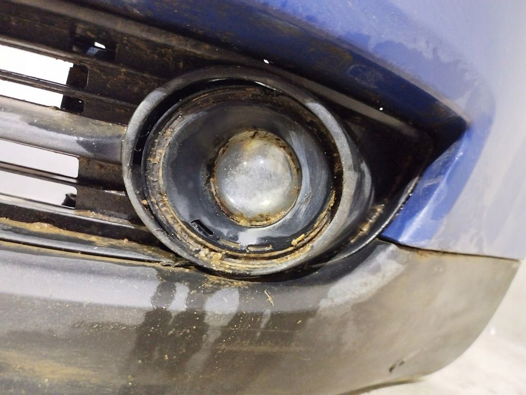 VW Touran a nárazník předek přední
