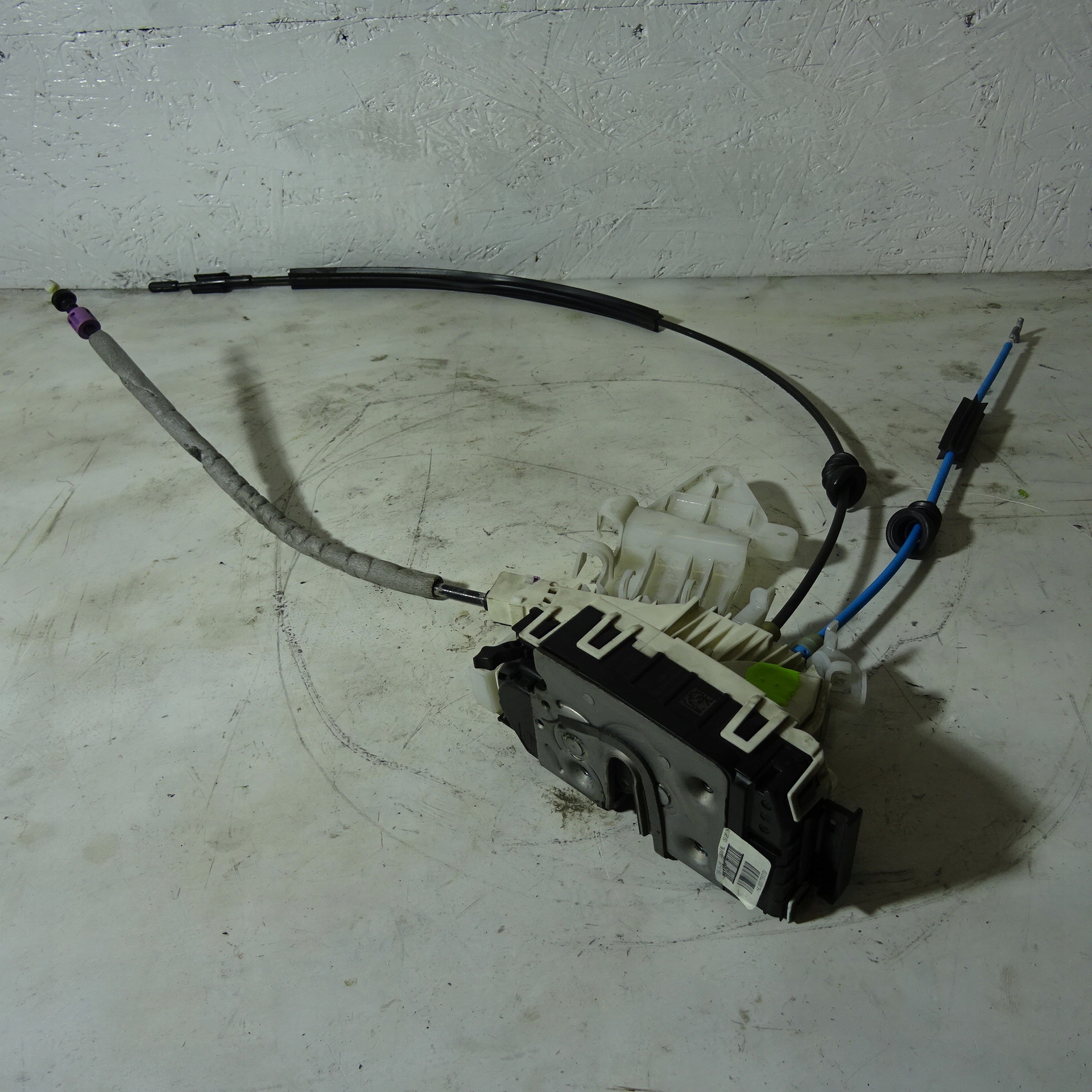 MERCEDES E S212 lock door left rear part