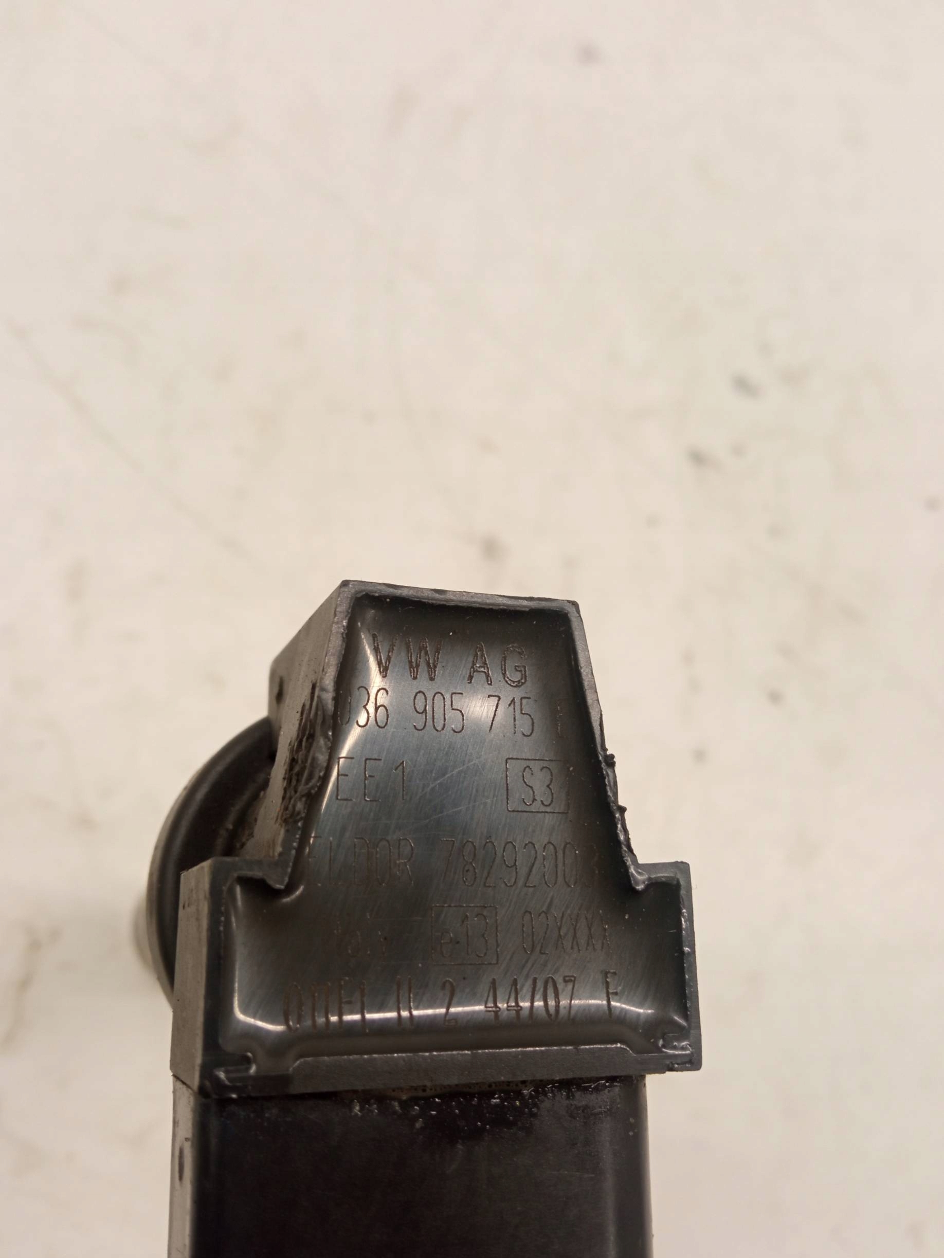 coil ignition 036905715 1.4 B VW Volkswagen Golf V (2004-2009)