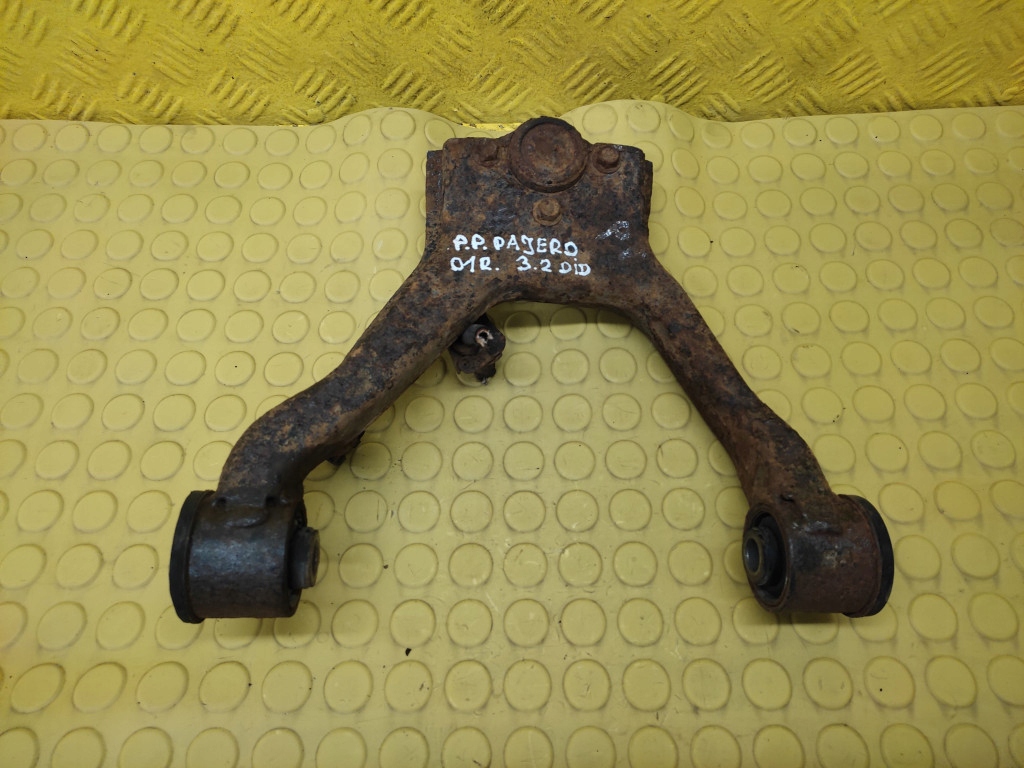 MITSUBISHI PAJERO 3 3.2 DID arm right front GORA