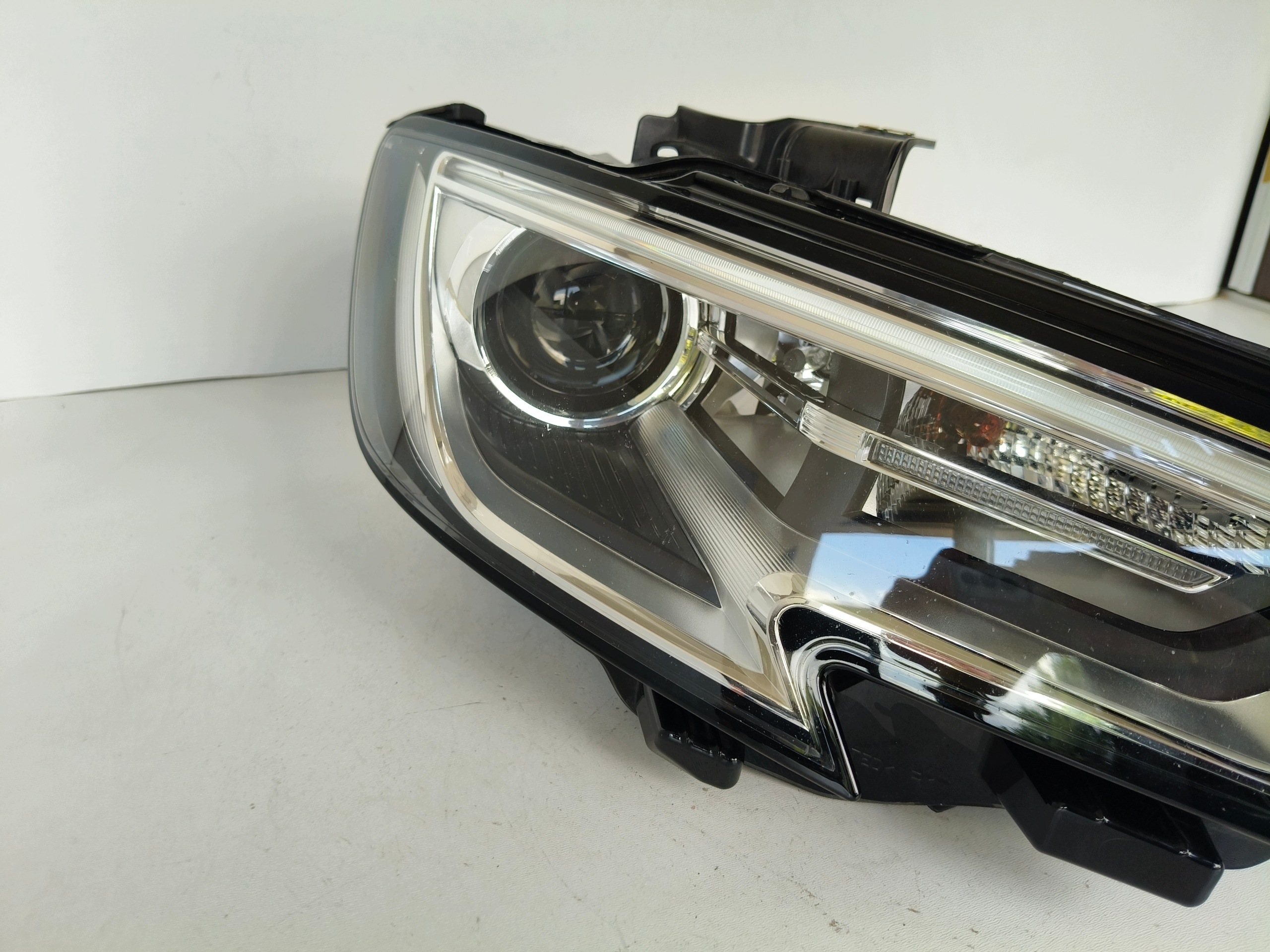 light right REFLEKTOR AUDI A3 8V 8V0 16- LIFT XENON LED