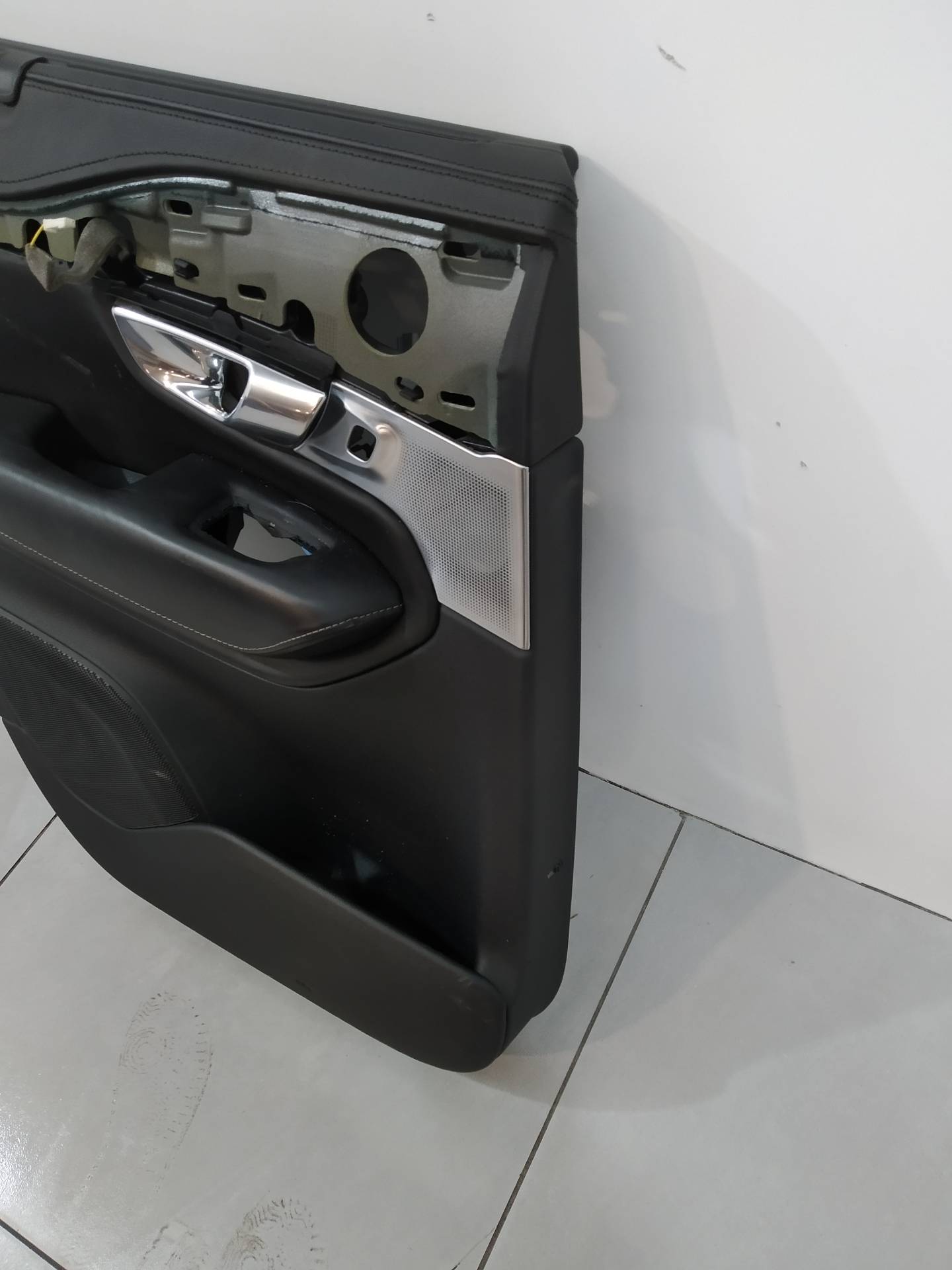 upholstery side left rear part Volvo XC 90 II (2015- )