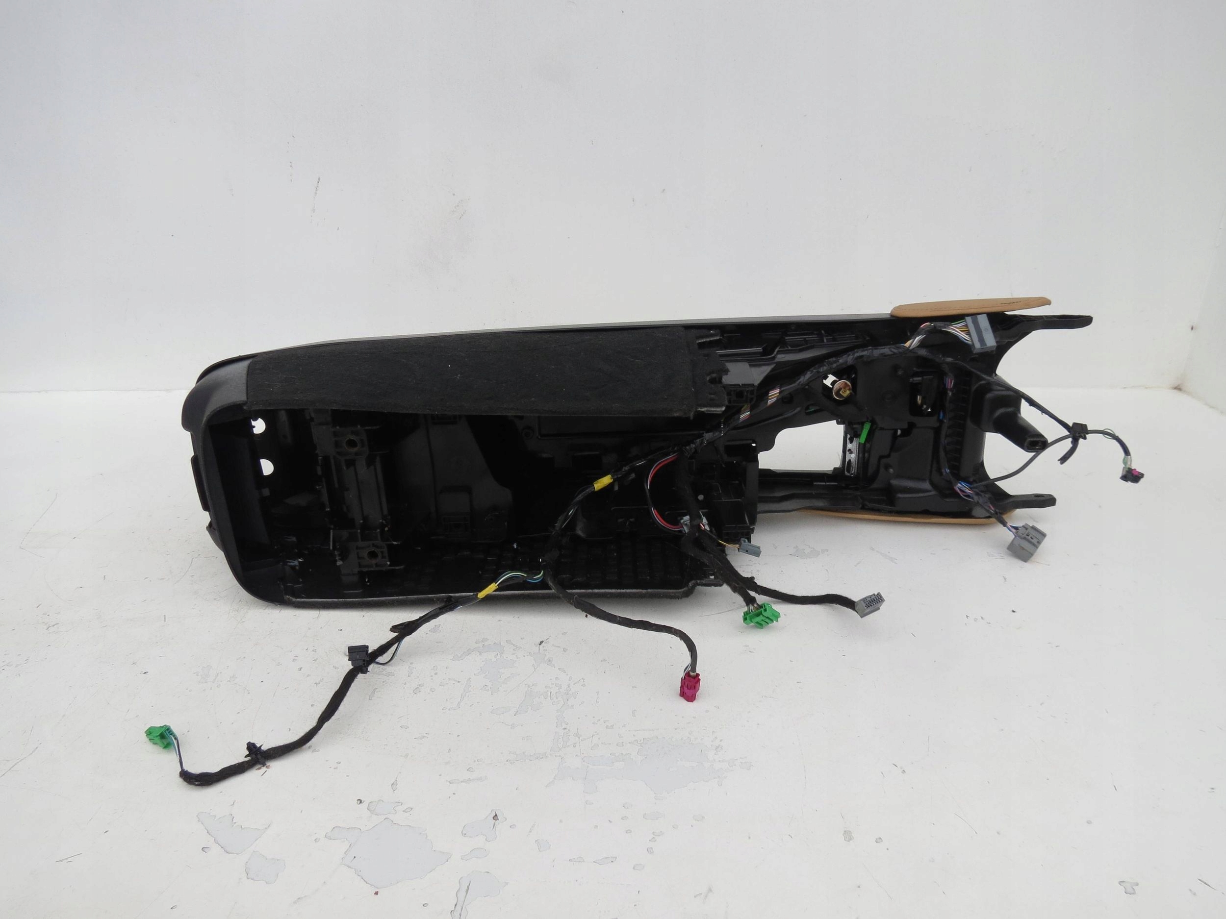 bracciolo TUNEL VOLVO S90 II 2.0 D 190KM 2016-2021R 31377381