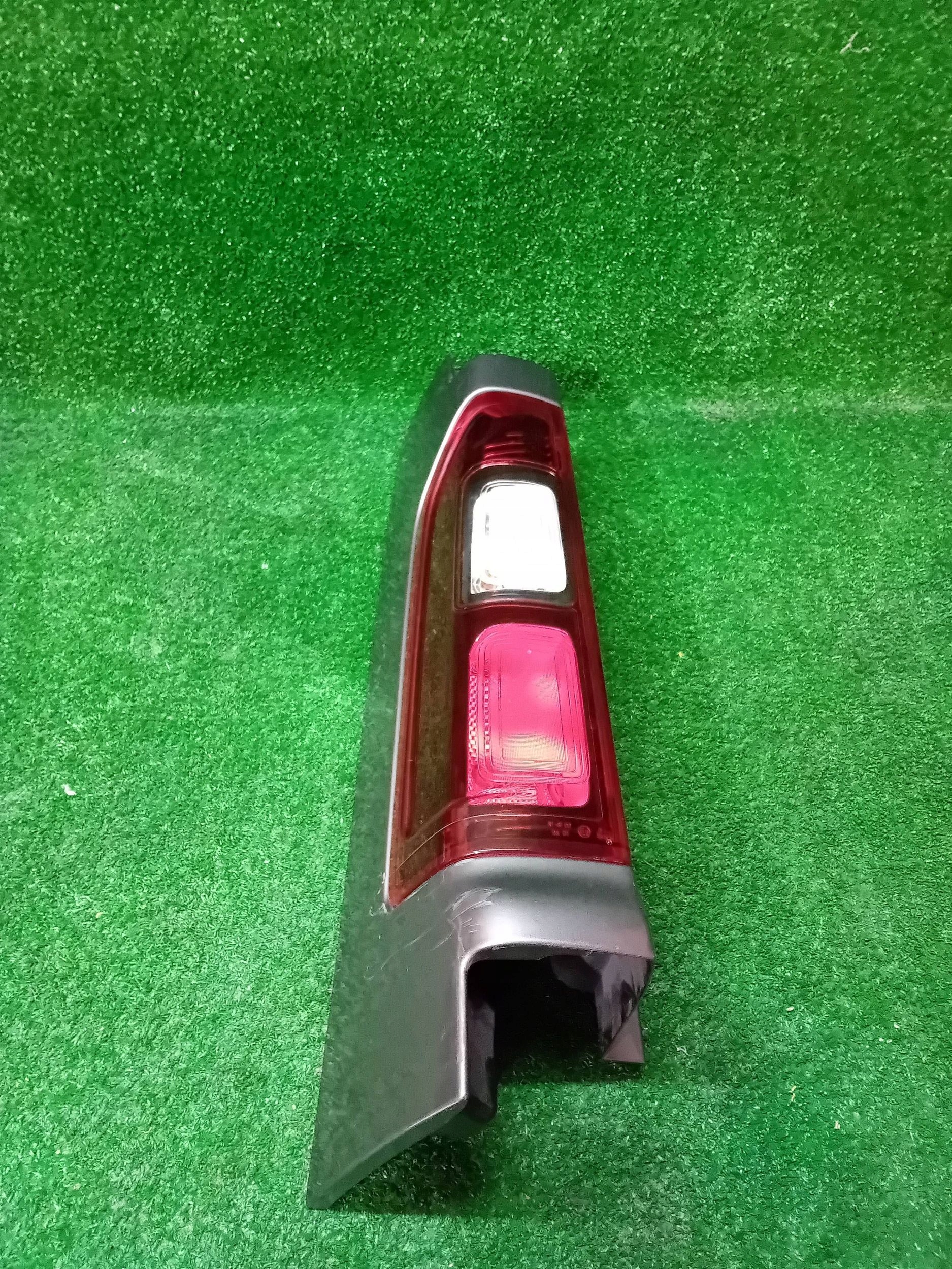 light rear part rear left RENAULT TRAFIC III OPEL VIVARO B 14- NR.92