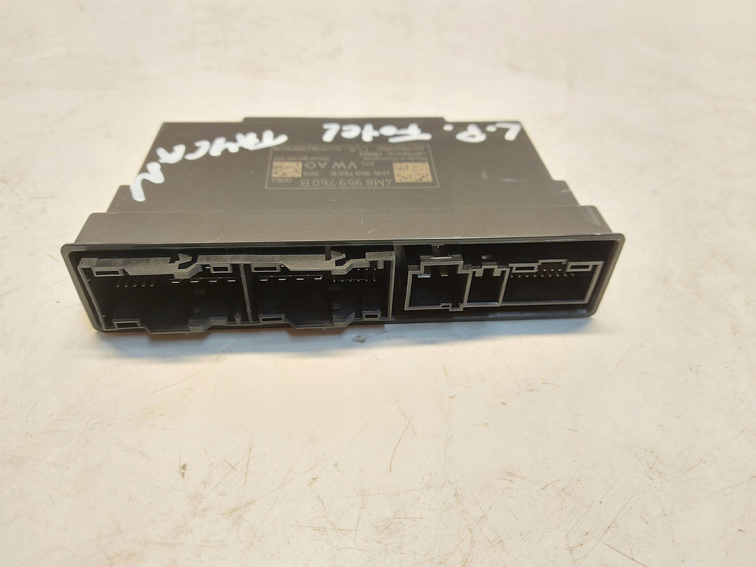 Porsche Taycan GTS 9J1 2023r module control unit seat 4M0959760B
