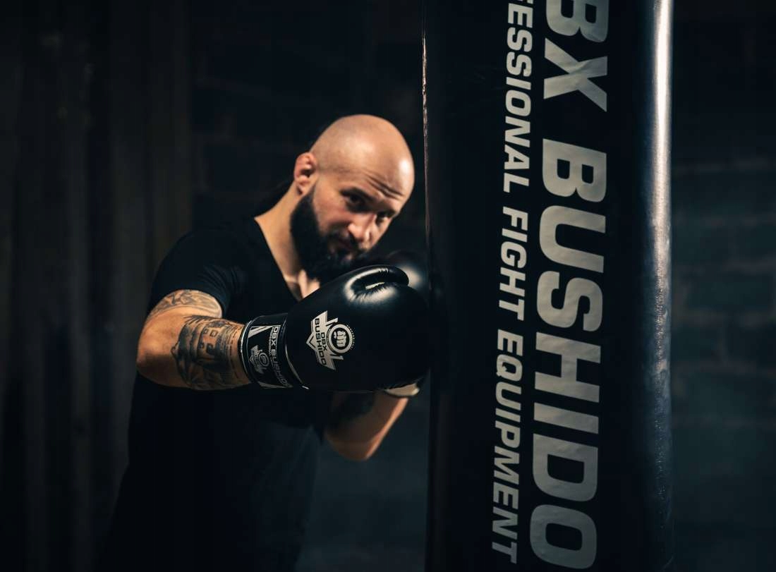 RĘKAWICE BOKSERSKIE SPARINGOWE + NA WOREK I PRZYRZĄDY DBX BUSHIDO 16oz Kod producenta ARB-407a-16oz