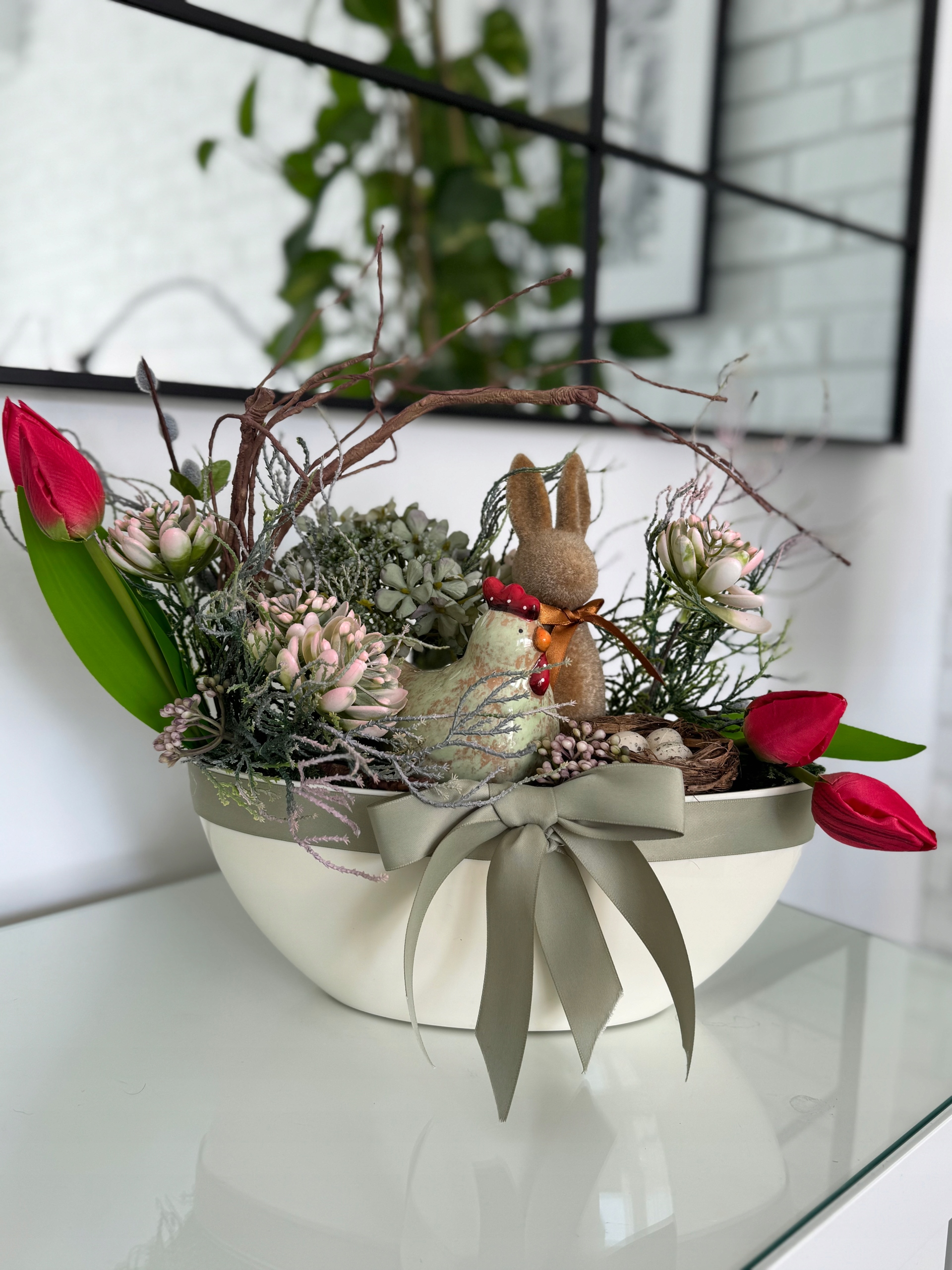 Dekorace stánek béžová velikonoční ozdoba Velikonoce Zajíc tulipány na stůl