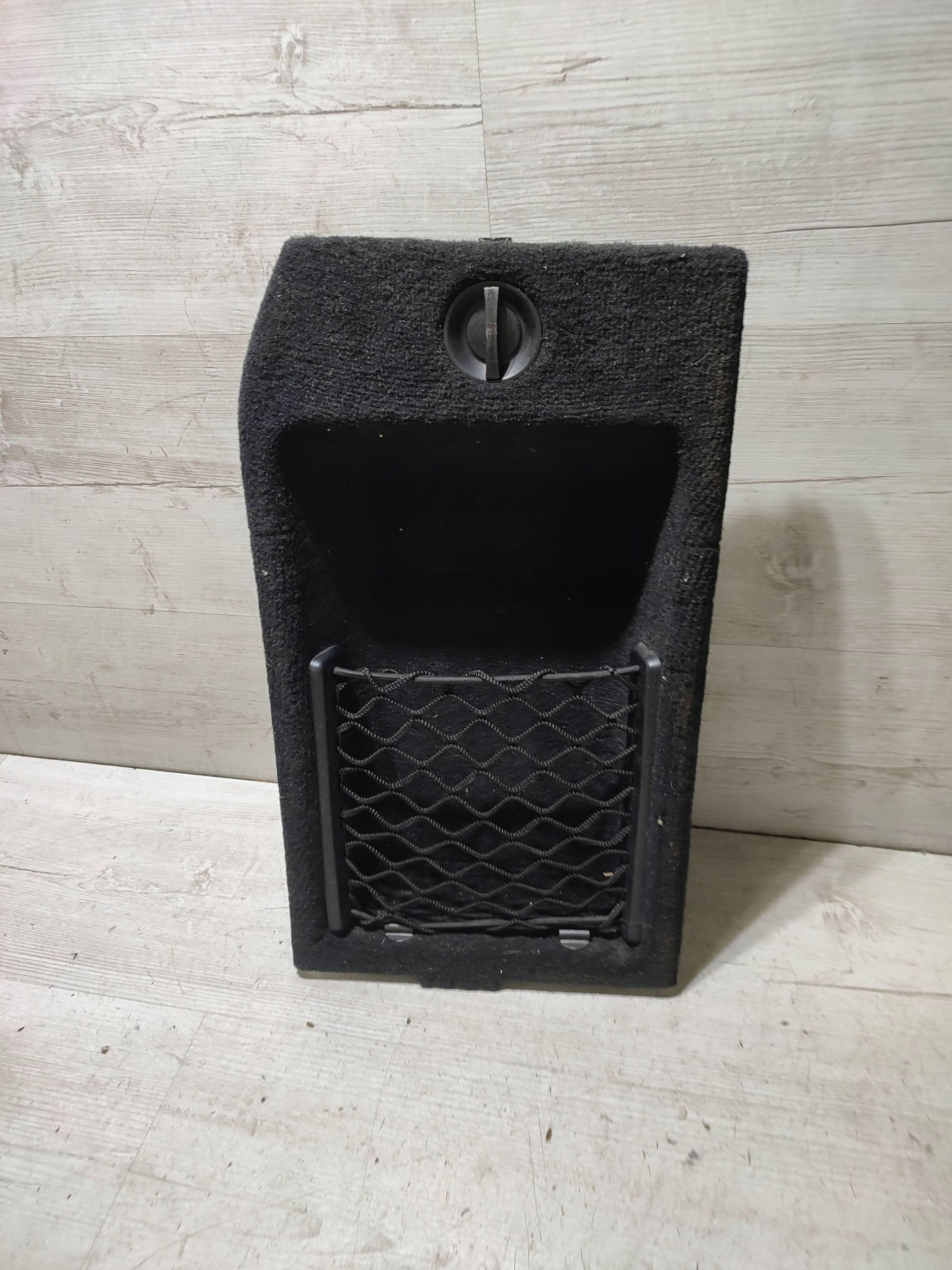 Mercedes-Benz GLK (X204) 2013 rear part left side / upholstery / boot