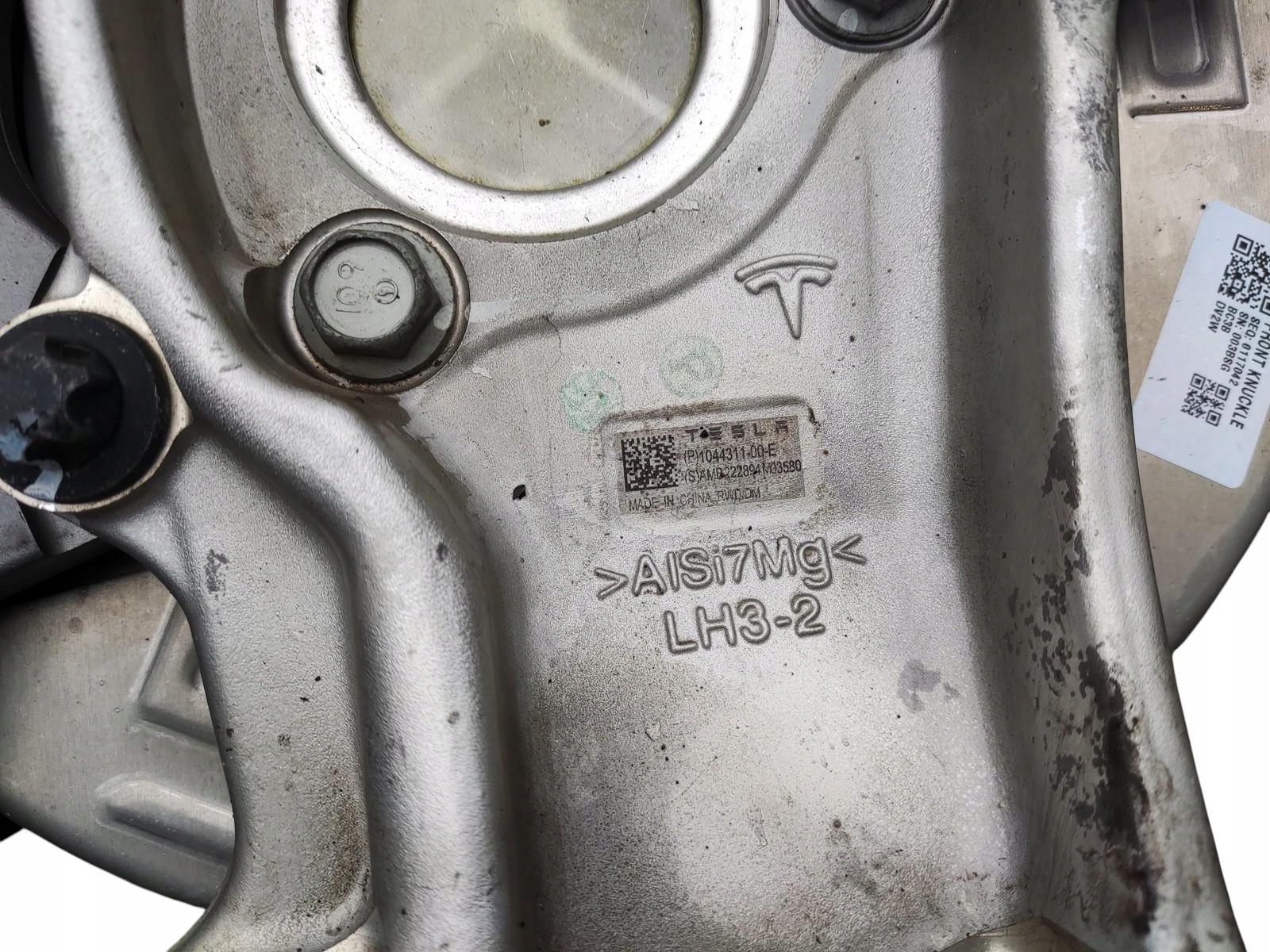 otoč čepu třmen levý předek TESLA MODEL 3 2017-2023 1044311-00-E