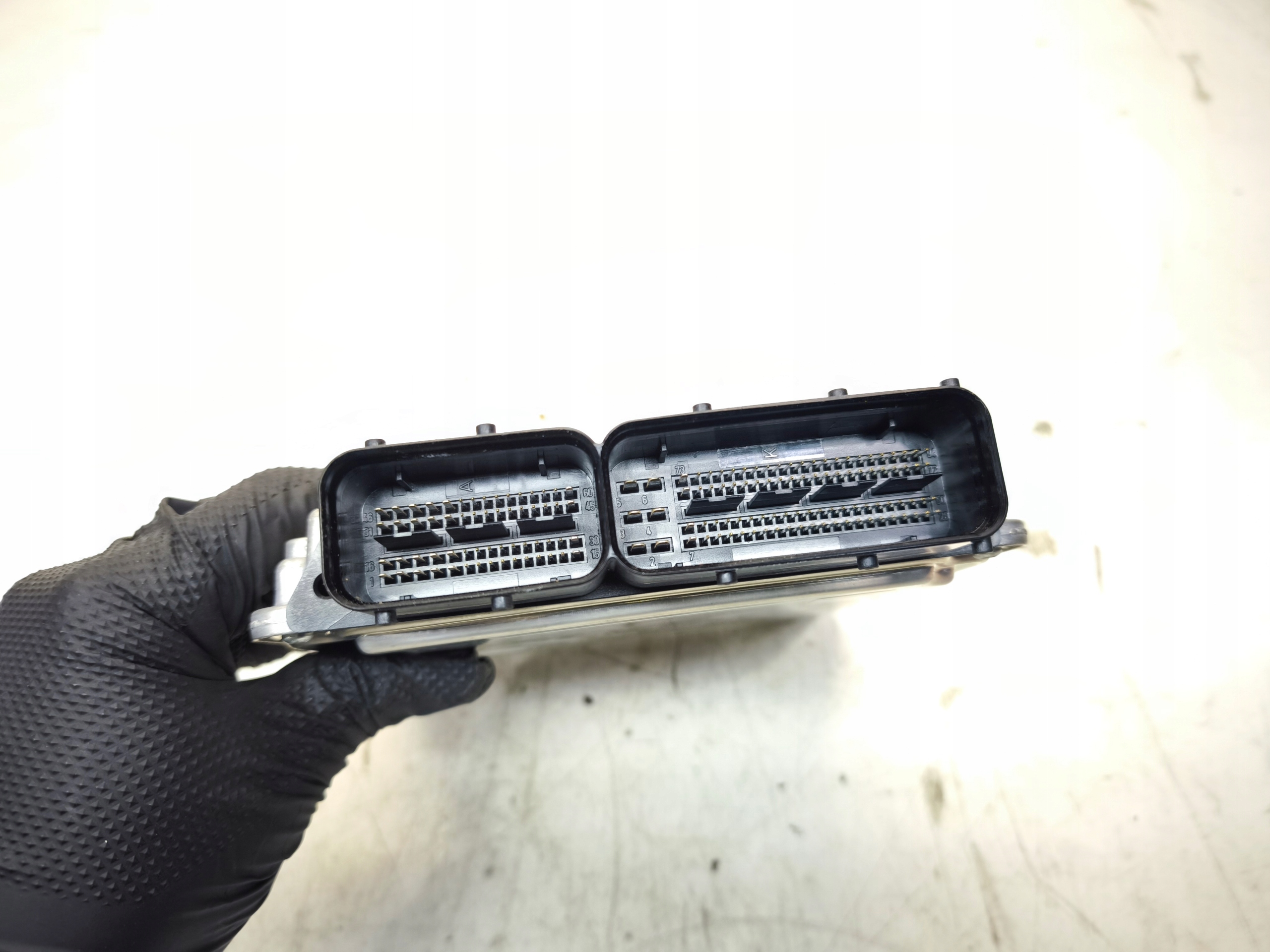 control unit computer of the engine AUDI A4 B8 A5 8T 2.7 TDI 8K1907401E