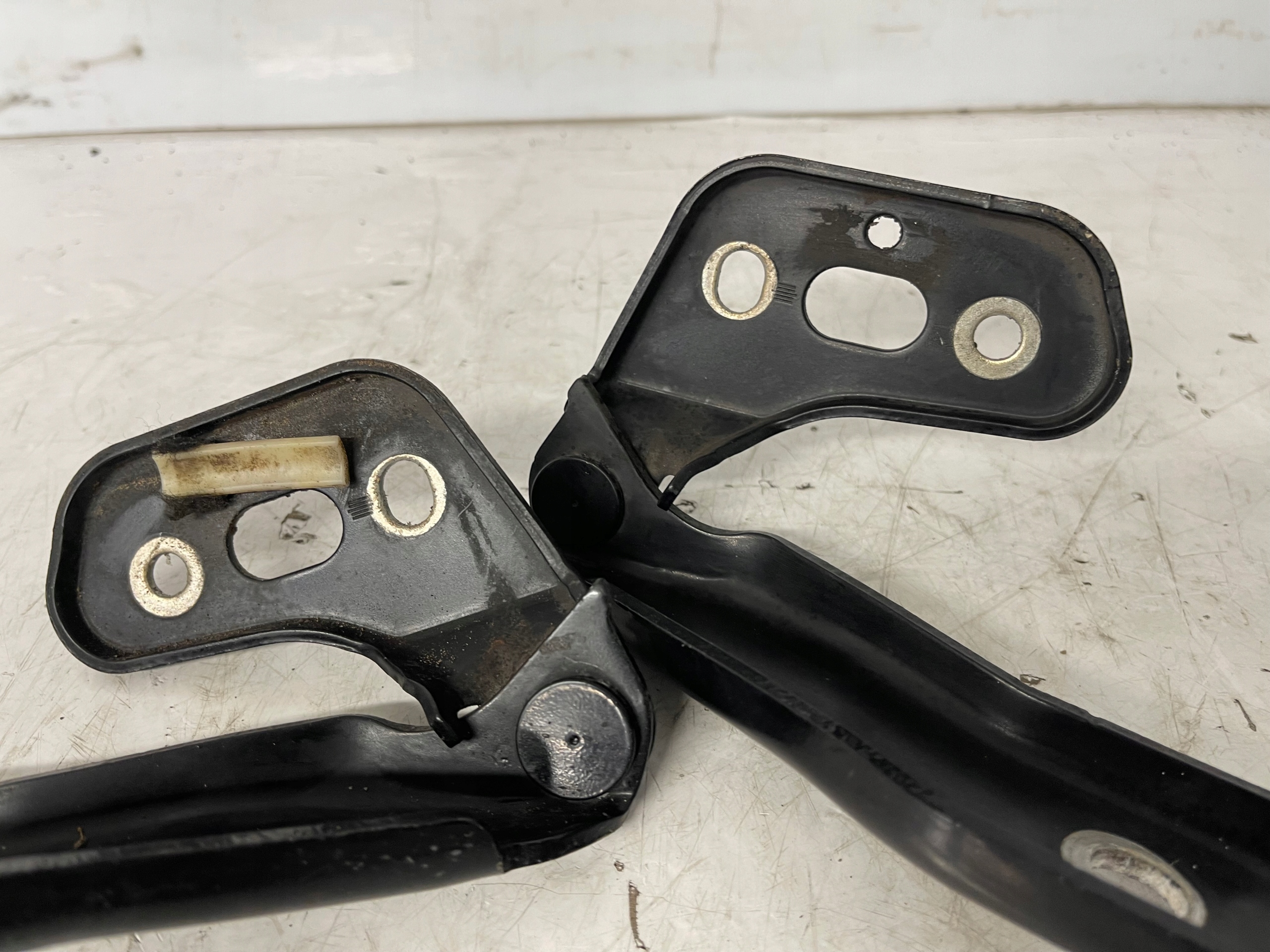 Cerniere cofano AUDI A6 C6 4F0823301 4F0823302 PARA LZ9Y