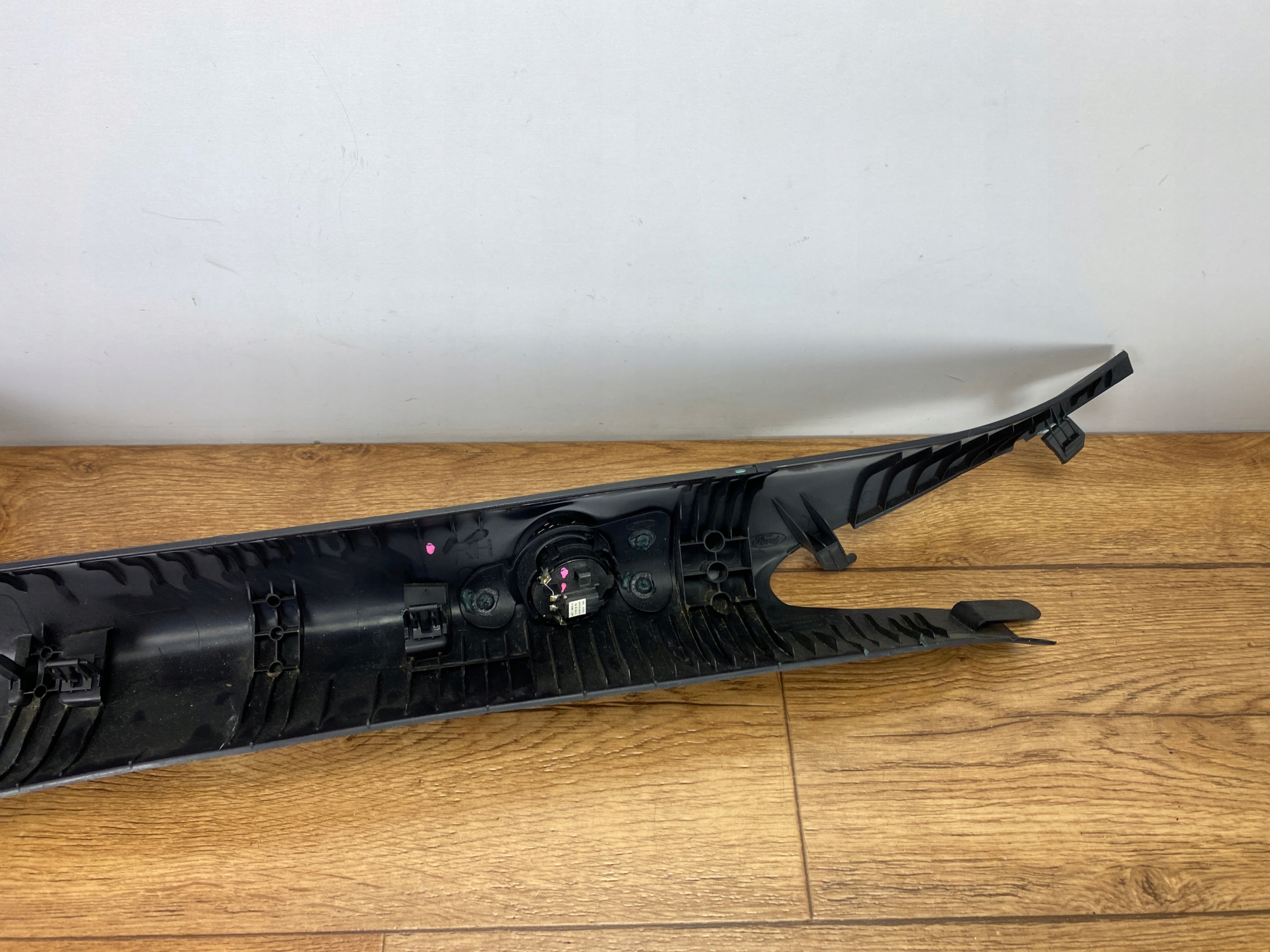 pillar A right panel Ford Mustang 2015+ USA