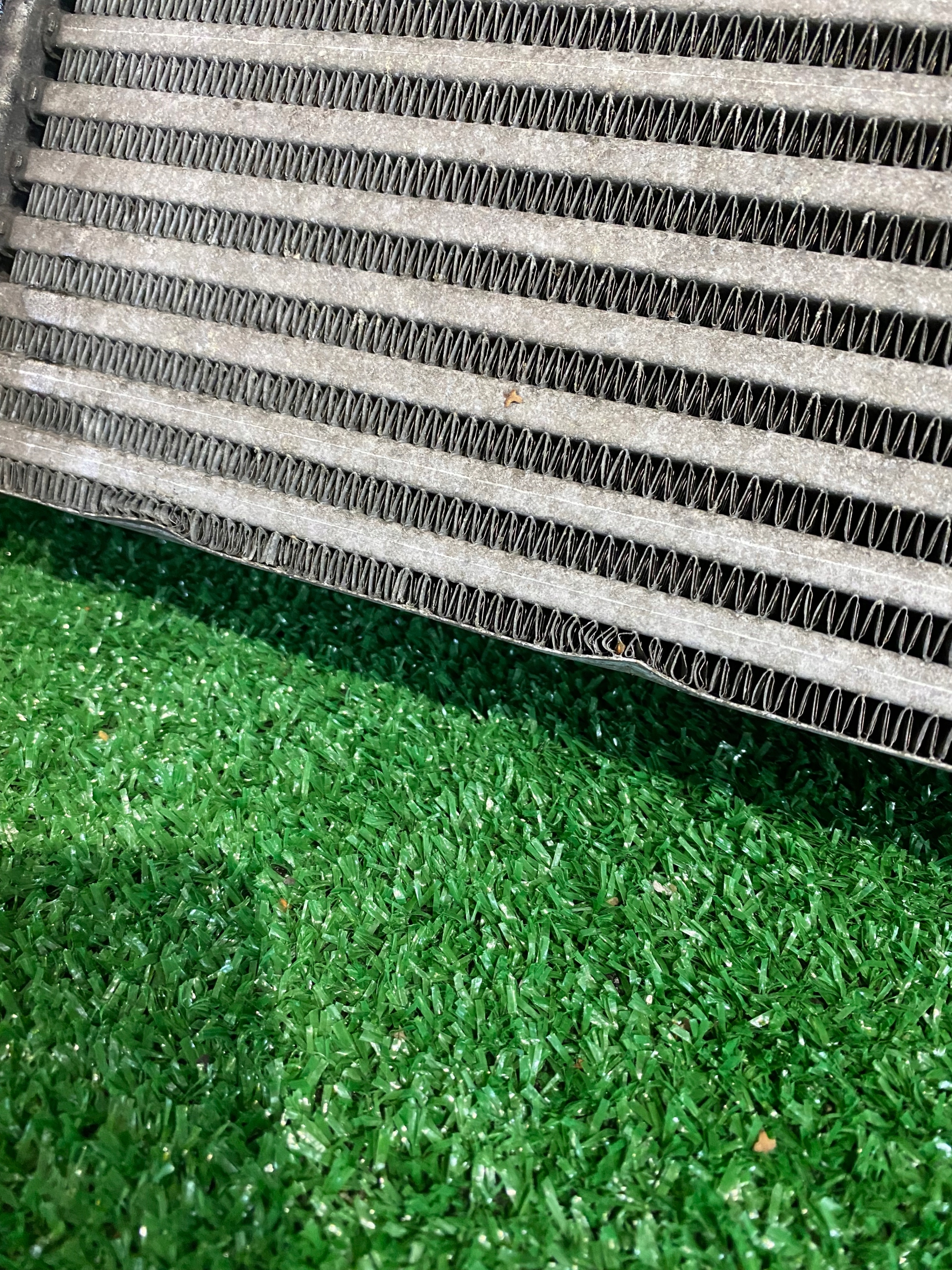 radiatore intercooler AUDI A4 B8 A5 2.7 3.0