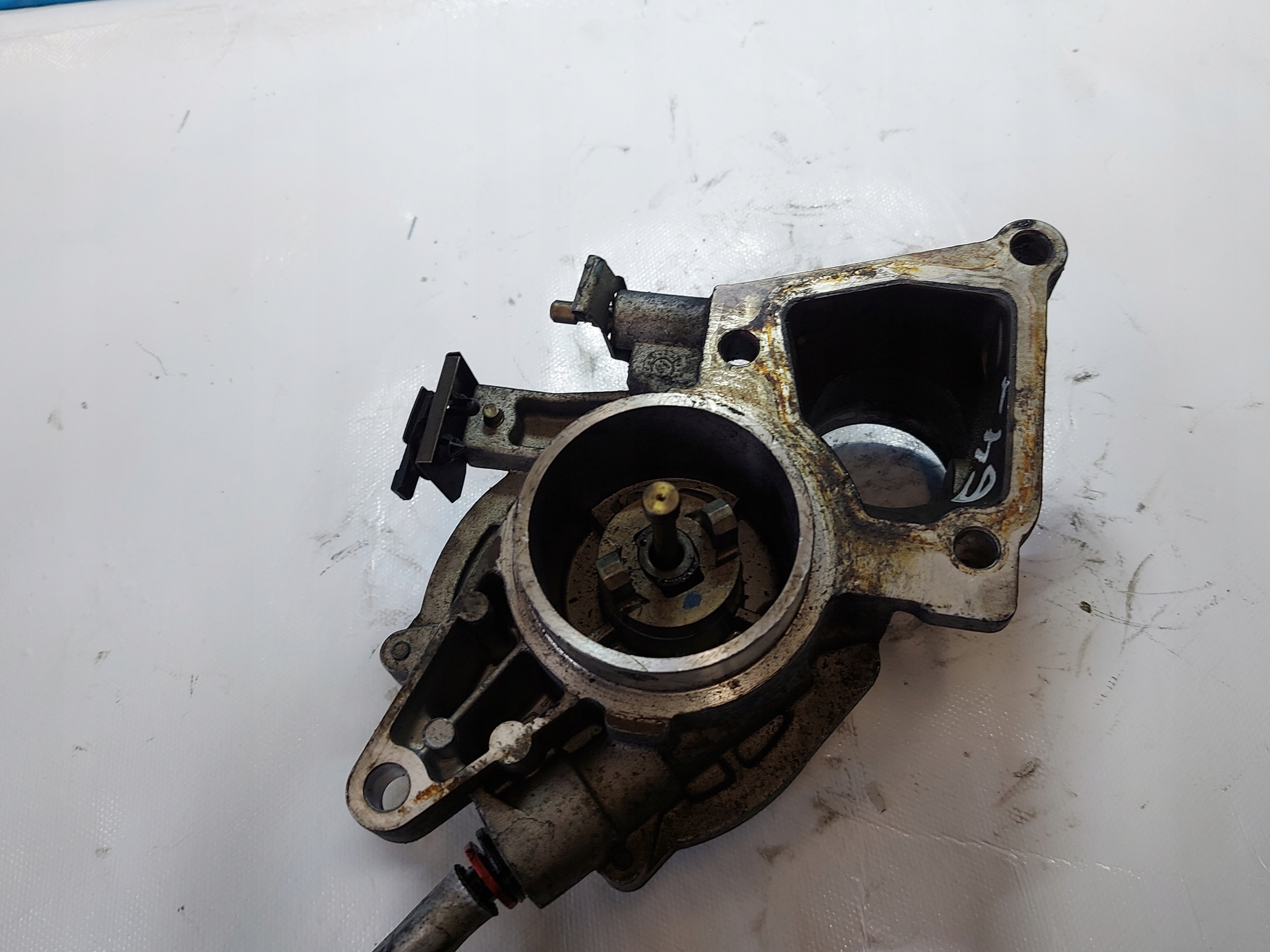 Pompa VACUM MONDEO MK3 2.0 TDCI XS7Q2A451BH