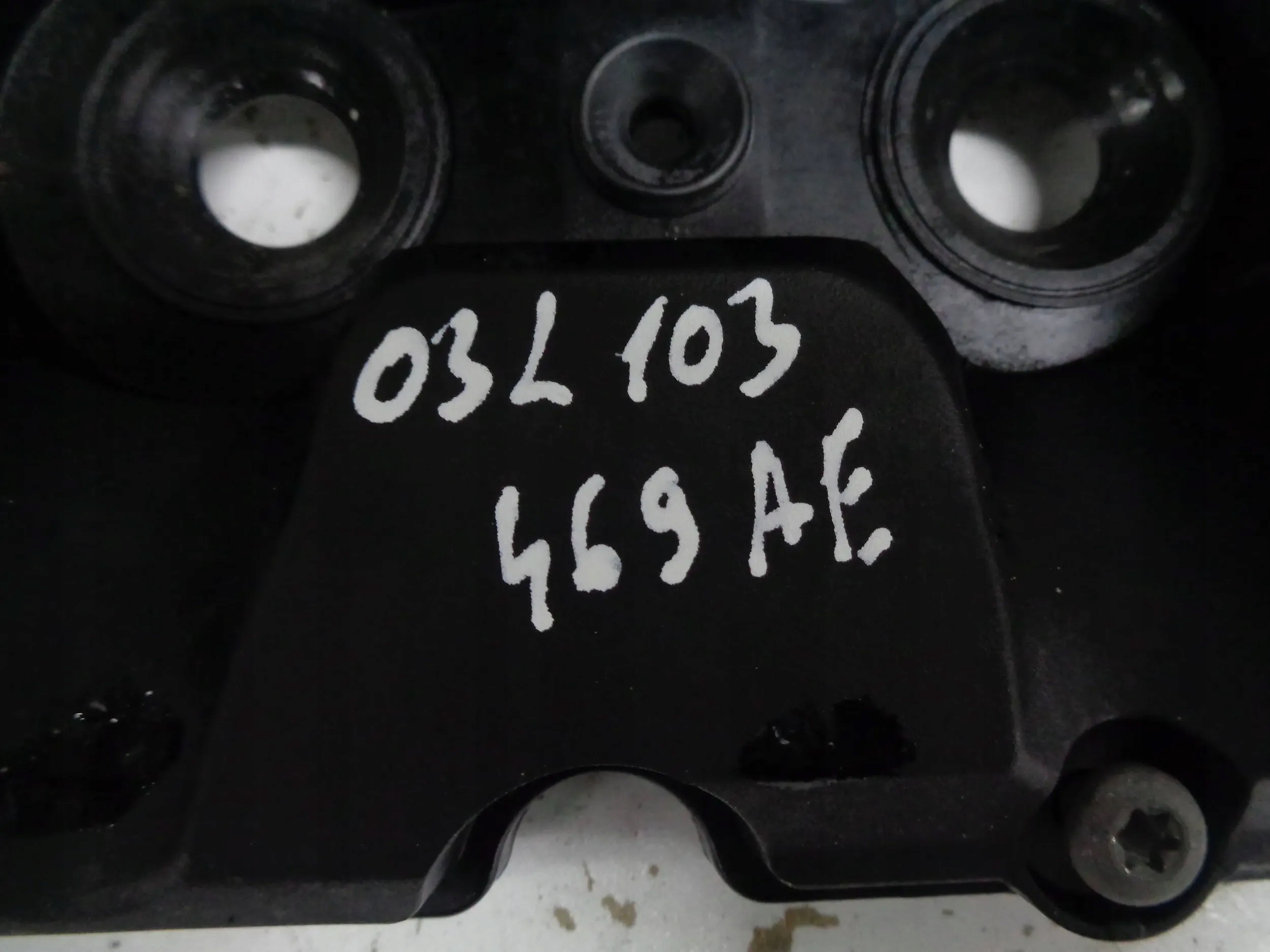 AUDI A4 B8 A6 C6 8V PASSAT GOLF BLENDE ABDECKUNG ABDECKUNG DER VENTILE 2.0 1.6 TDI CR