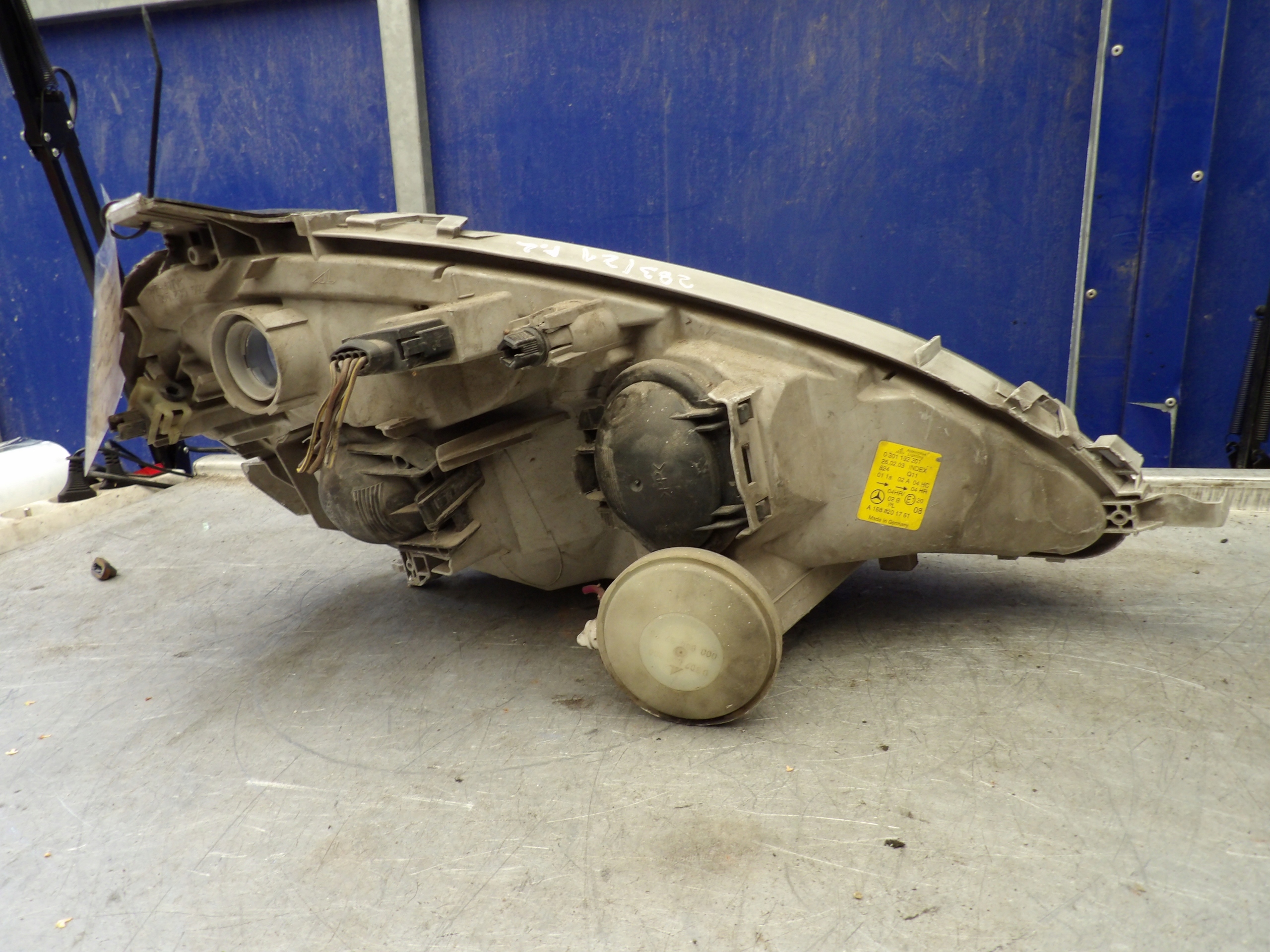 Mercedes W168 light front left A1688201761 0301192201