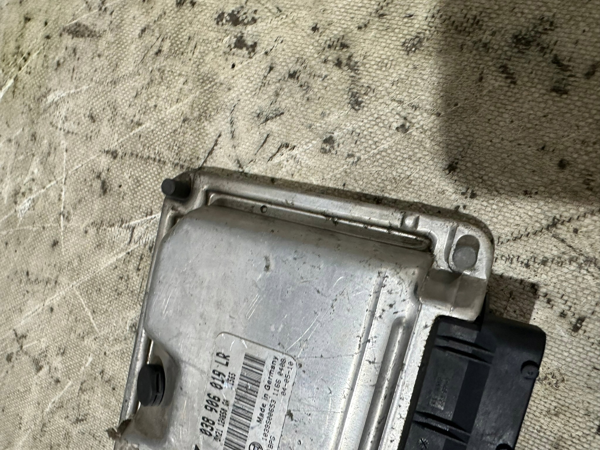 unité de commande électronique uce moteur FORD GALAXY 1.9TDI 85KW 0281011143