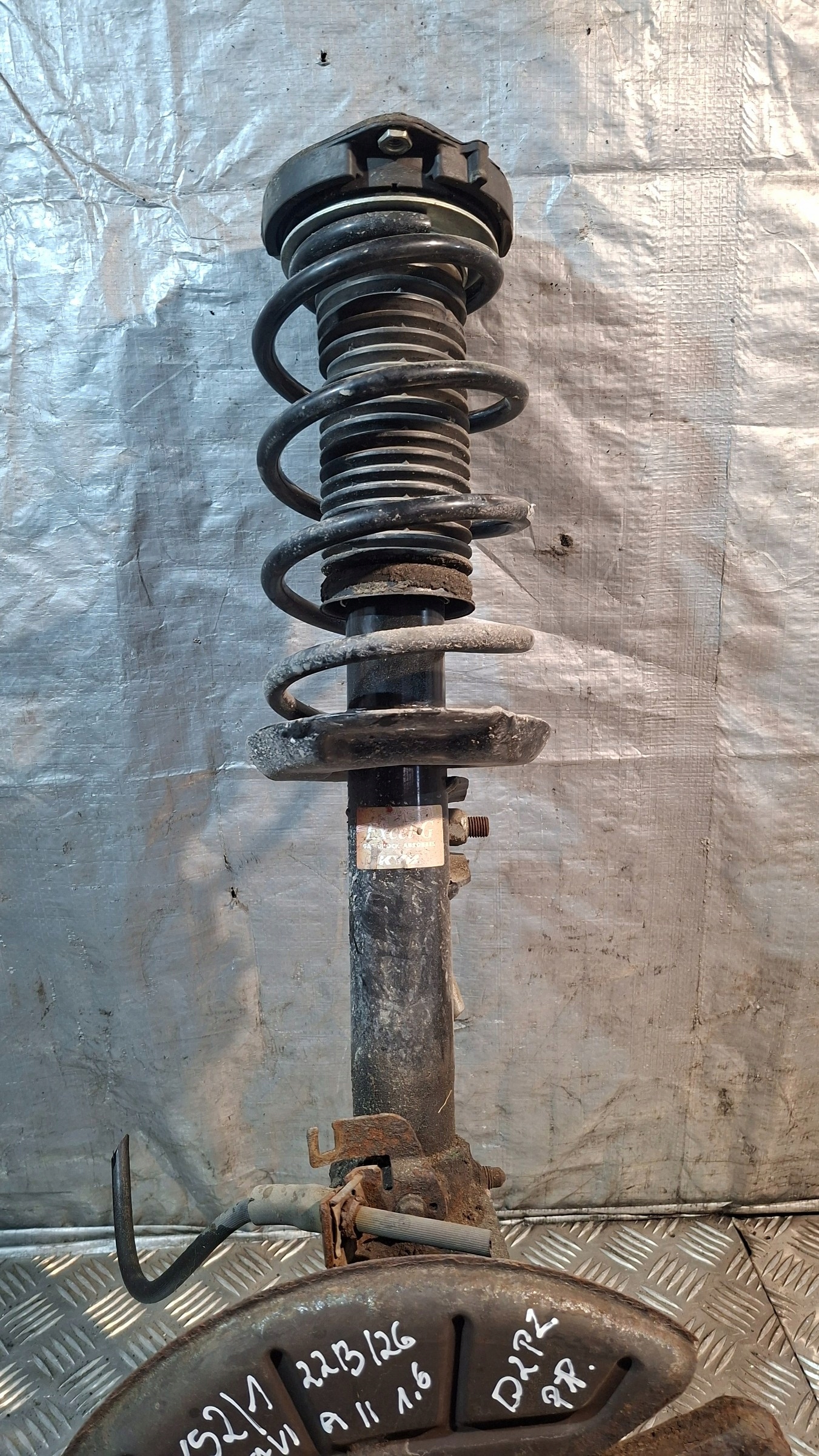 shock absorber swing right front SKODA OCTAVIA II 1.6