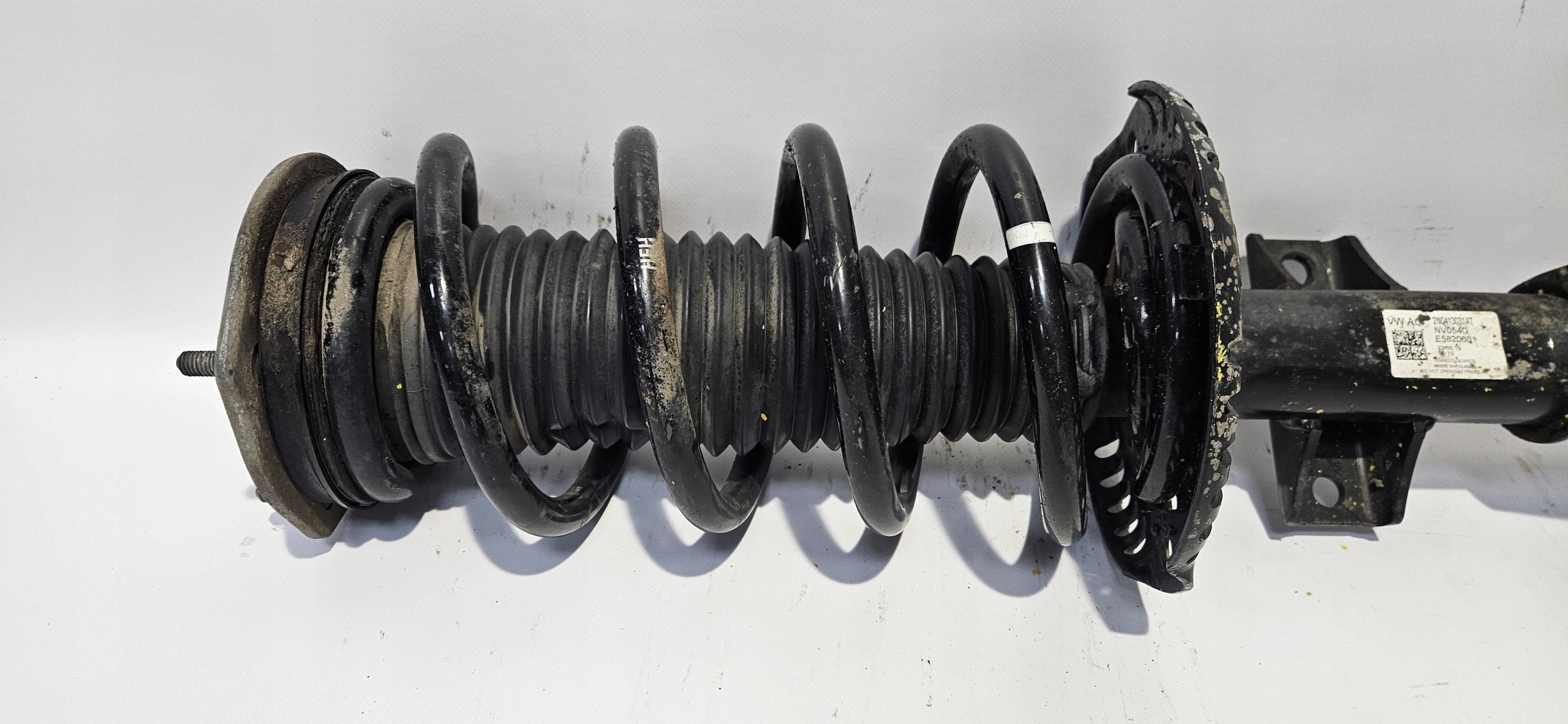 shock absorber right front VW CRAFTER II MAN TGE