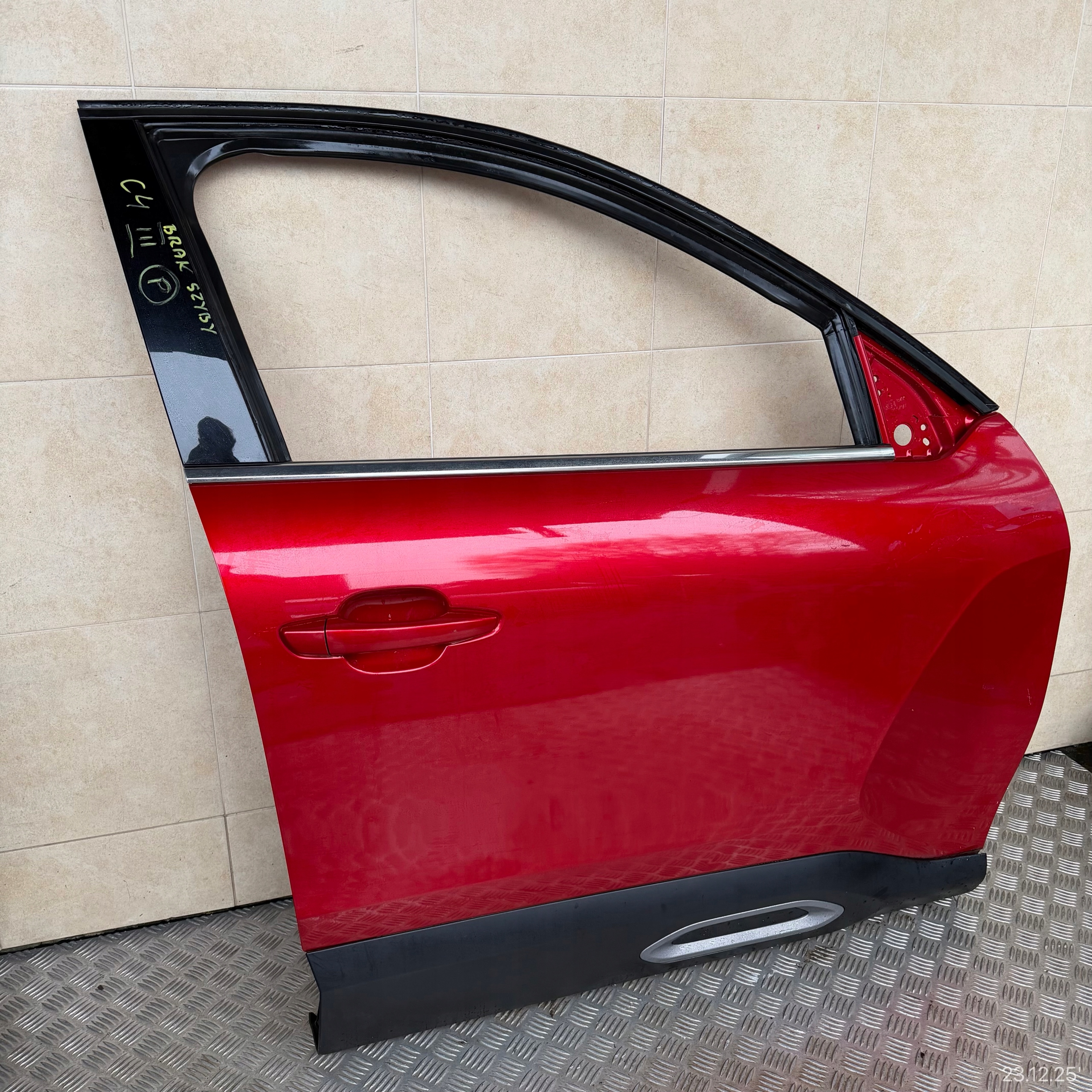 door complete front right CITROEN C4 III 2021 ROK does not have windows