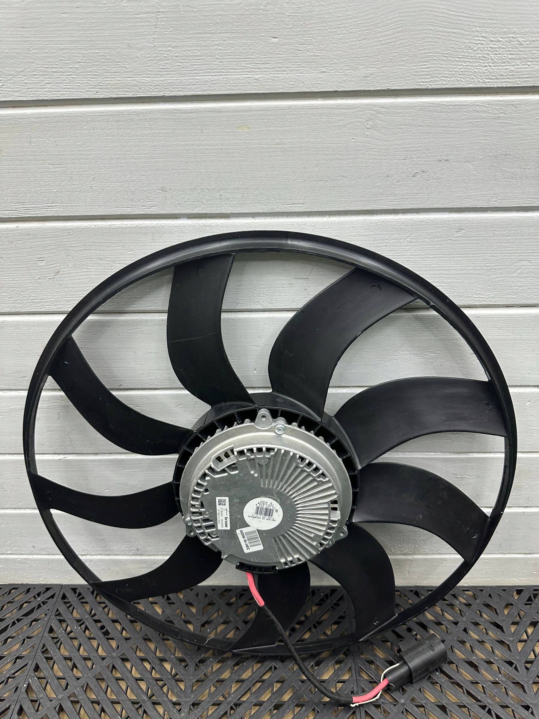 radiator fan BMW X5 E70 8618242