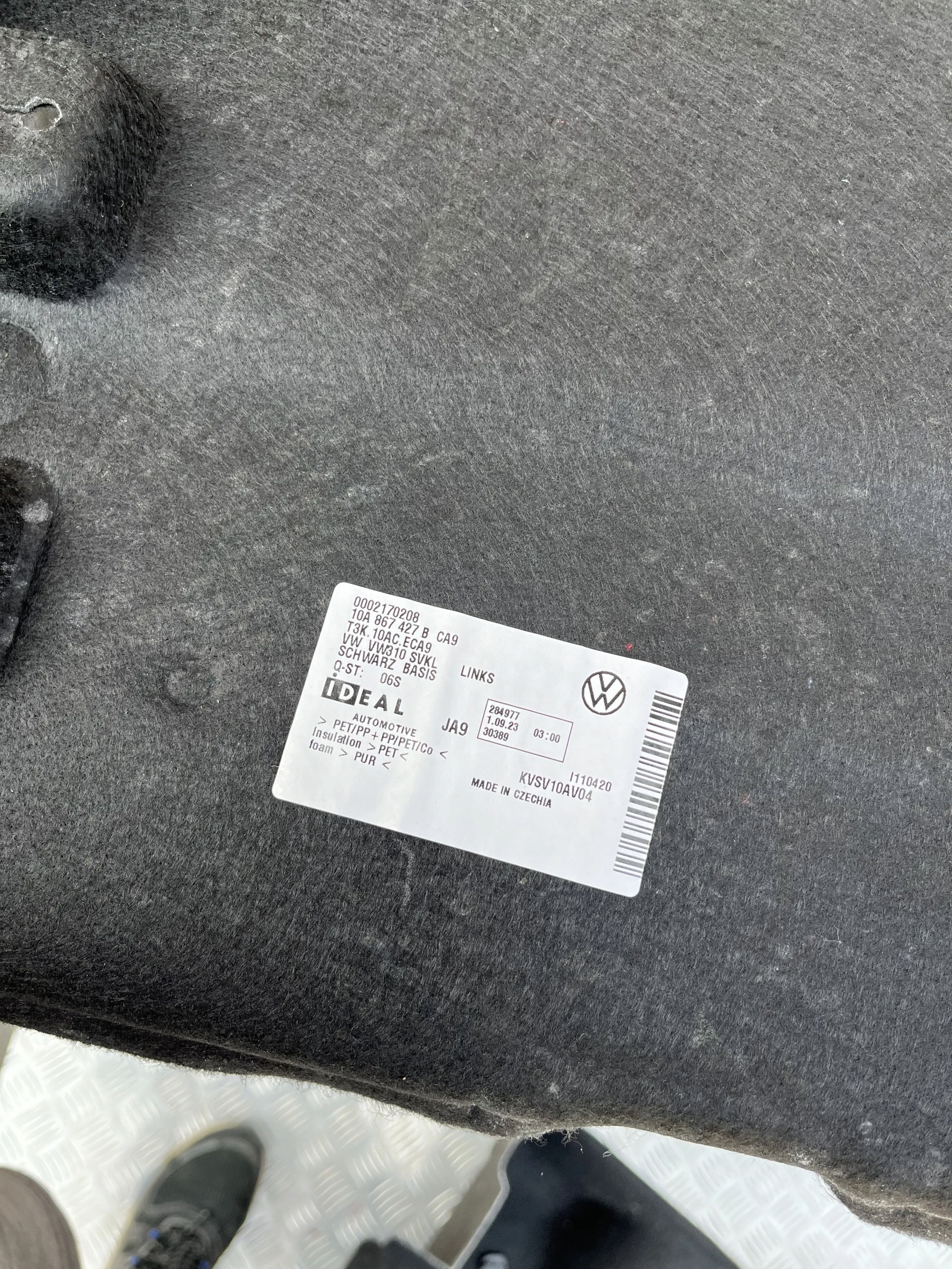 BOCZEK BAGAŻNIKA LEWY VW ID.3 ID3 10A867427B