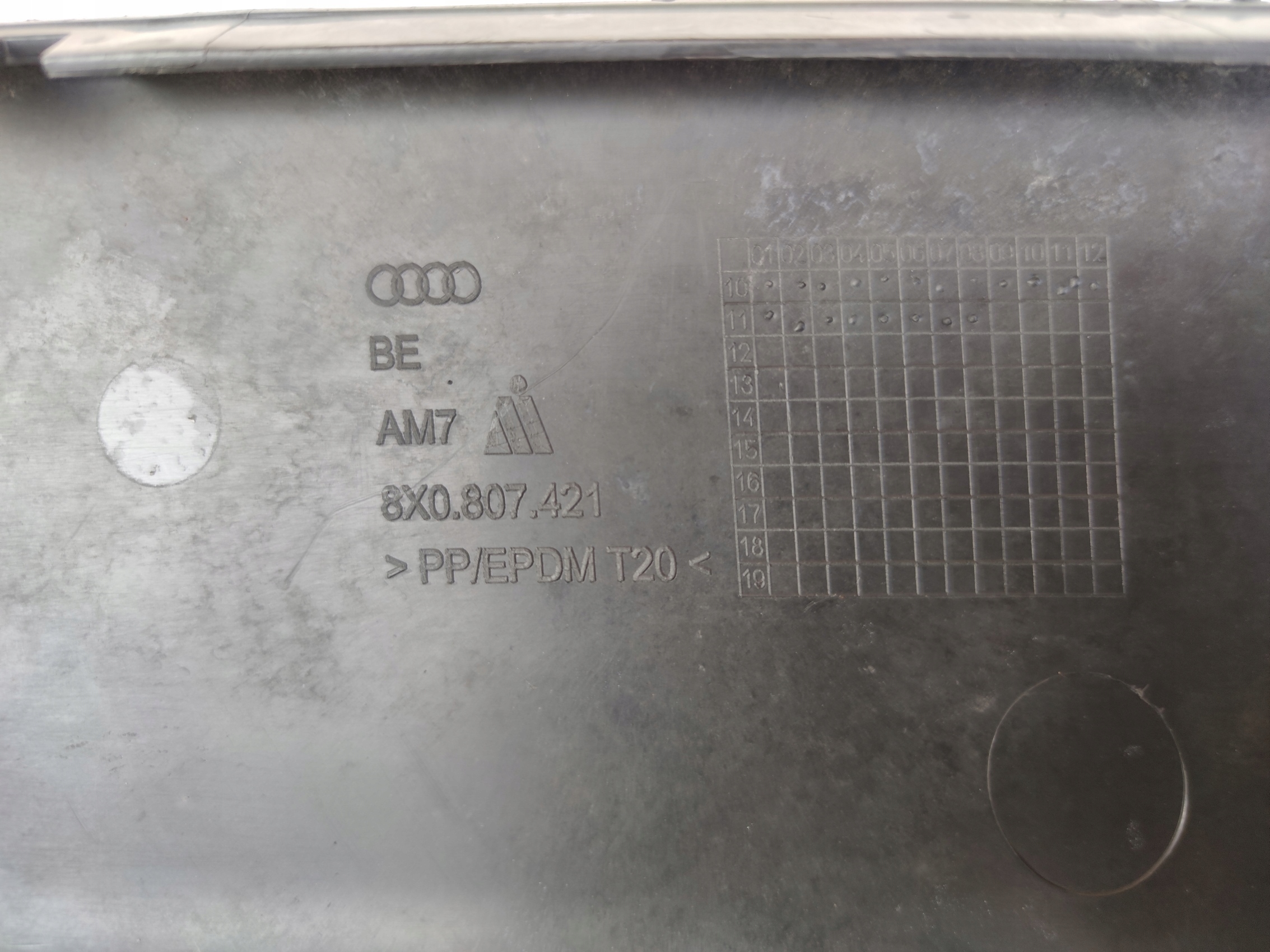 AUDI A1 8X SPOILER Accessoires Pare choc Arrière +ODBLASKI