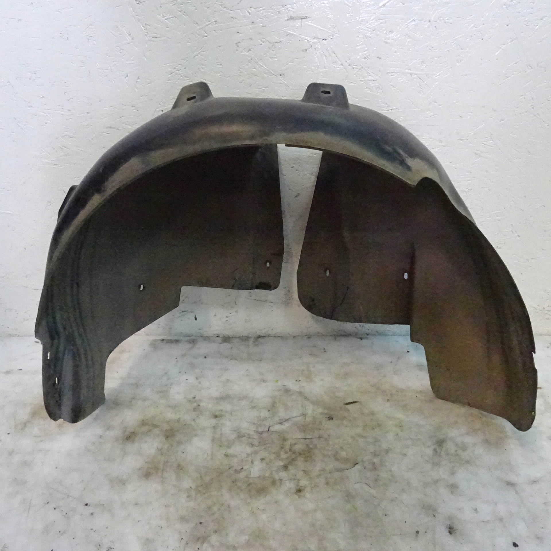 SKODA SUPERB and sedan mudguard rear part left 3B0810971E
