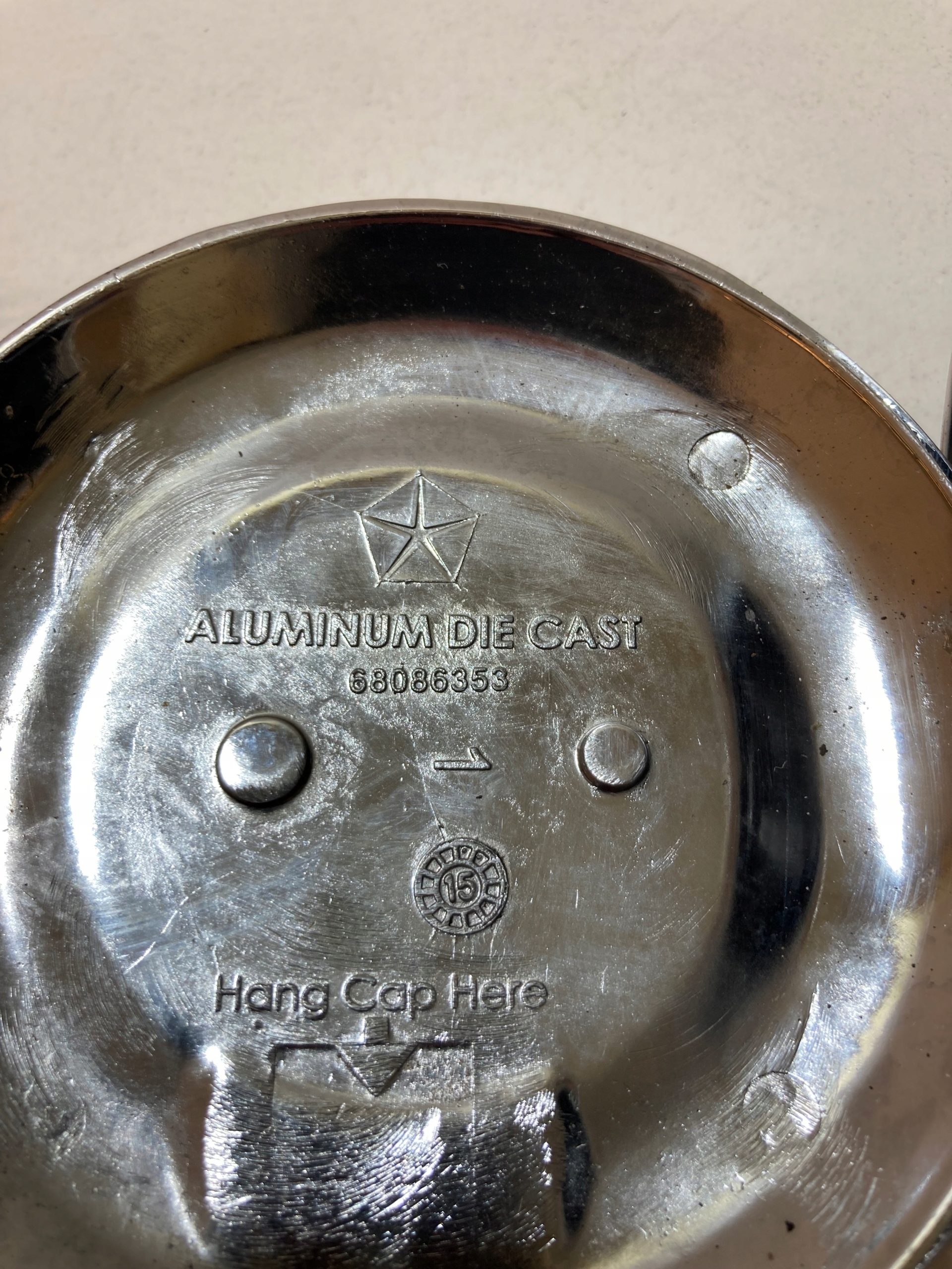 DODGE CHALLENGER 2015+ 15 16 KLAPKA WLEWU PALIWA KOREK CHROM Typ silnika Benzyna