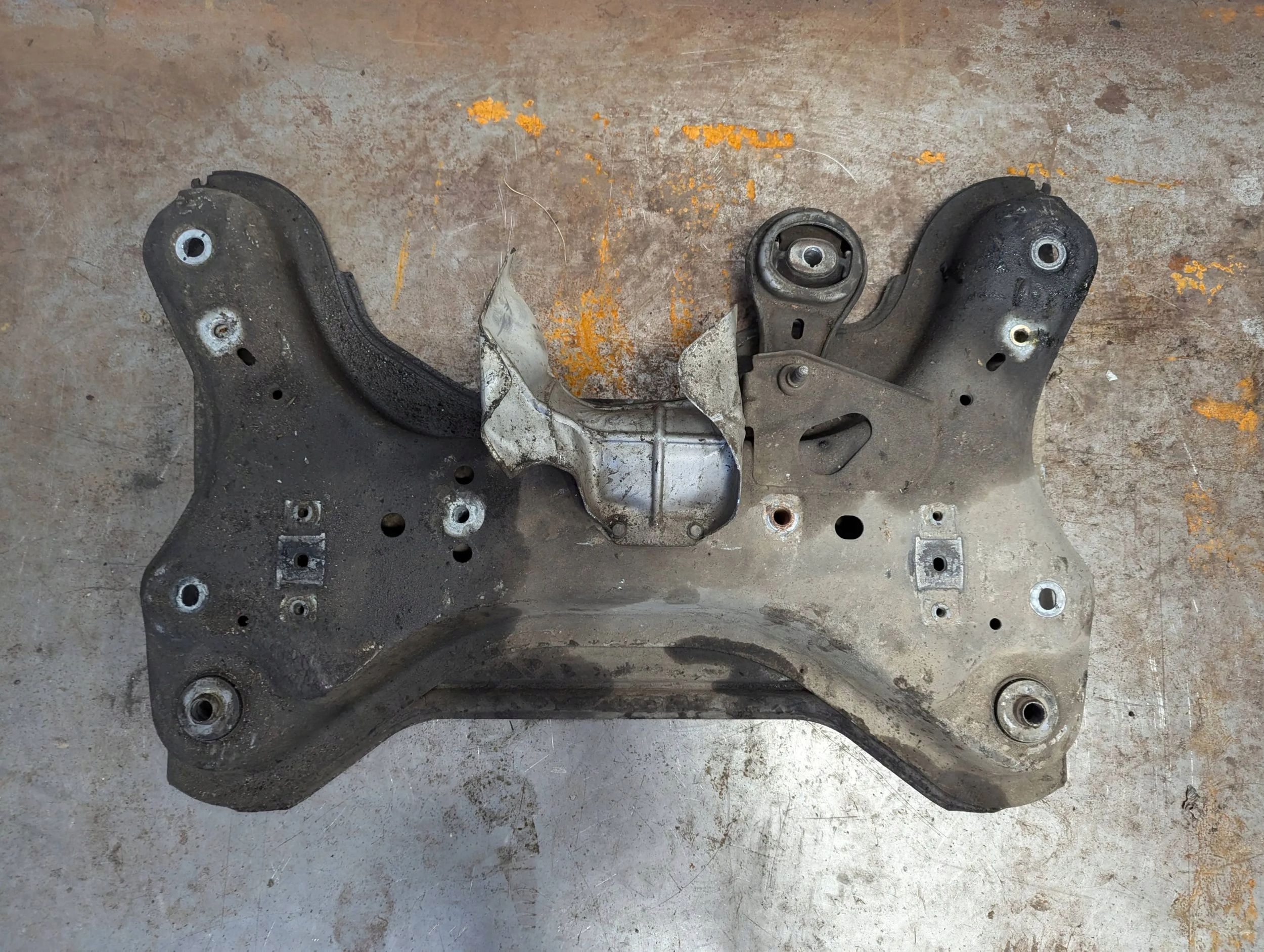 Renault Trafic III 2.0 DCI 2019-2024 Wózek kołyska silnika