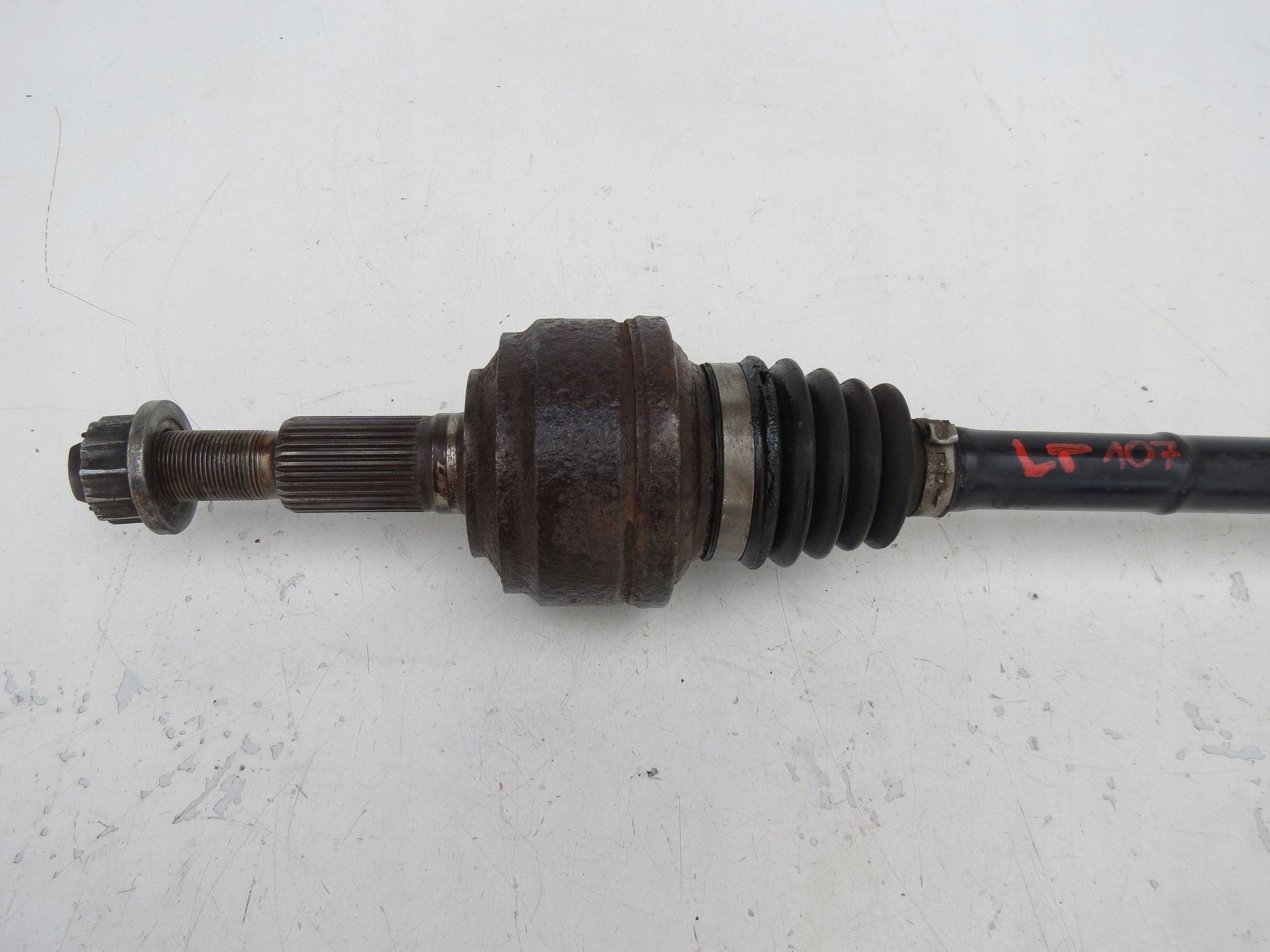 semi-axis left rear part PORSCHE CAYENNE and 7L5 7L0501201B
