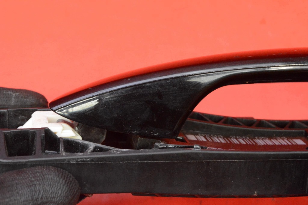 handle left front front C040 A2047600534 MERCEDES C-KLASA W204 07-12