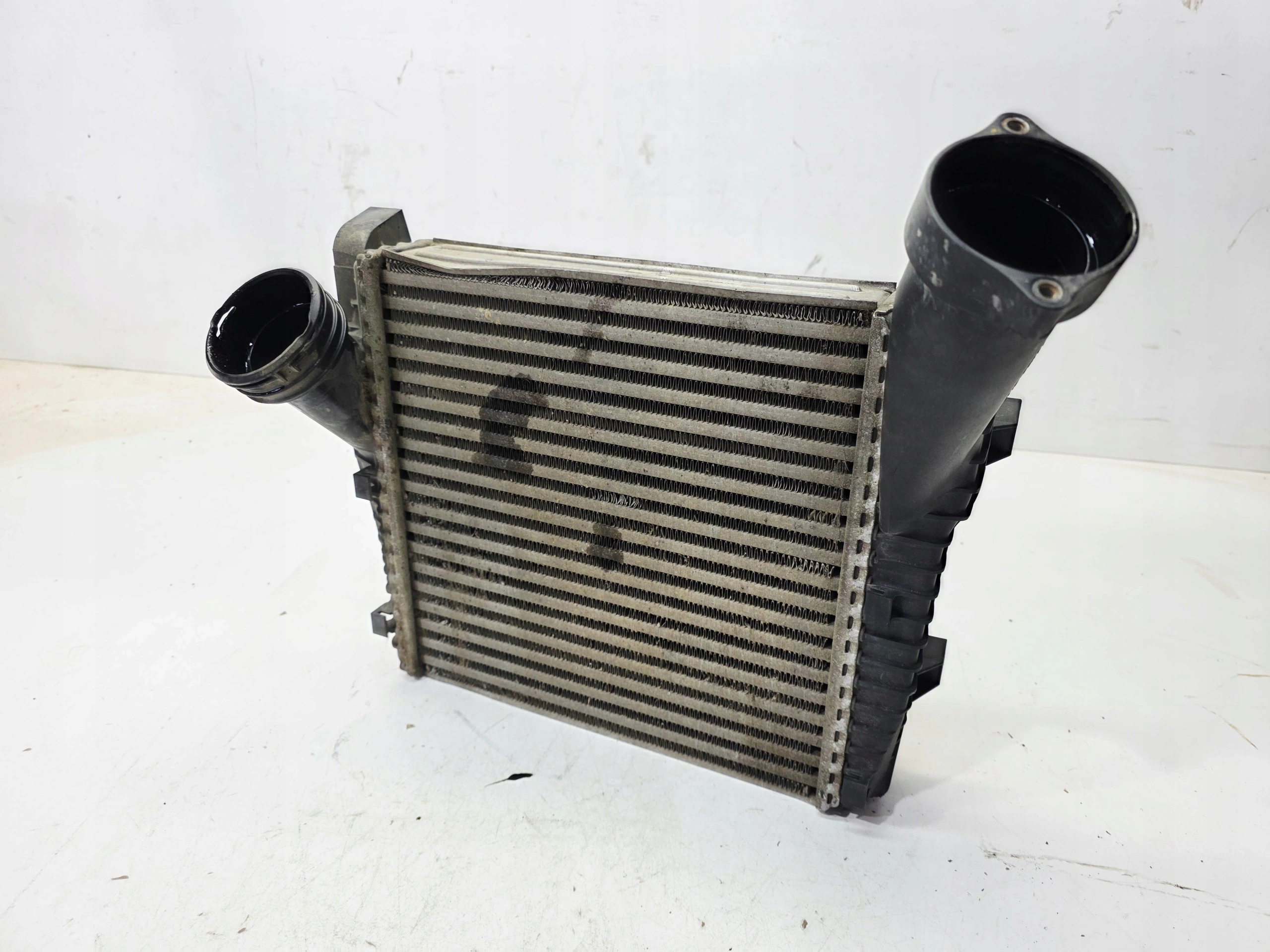 radiator air intercooler right AUDI Q7 4L 4.2 TDI 7L0145804A